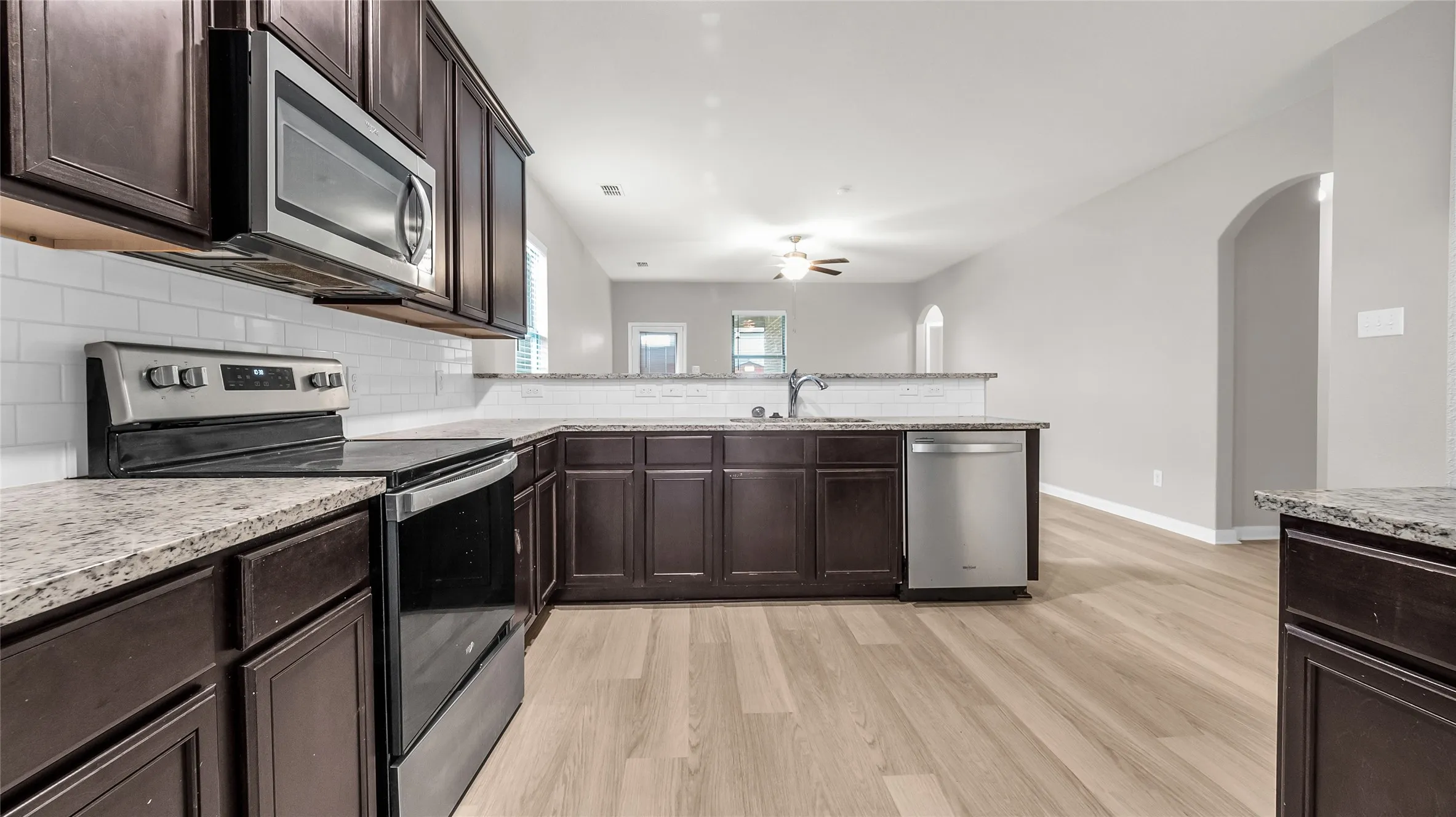 Single Family Residence For Rent in Collin County , 124 Bowen Street, Anna, Texas 75409, 3 Bedroom, 2 Bathroom, 2 Garage spaces, 1,619 Sqft, built in 2019, mls#21251385, Real Estate Agent in Anna, Homes For Rent in Collin county, Homes For Rent in Anna, Realtor in Anna Texas, Real Estate Brokerage Independent Realty Texas, Luminita Cordes Realtor