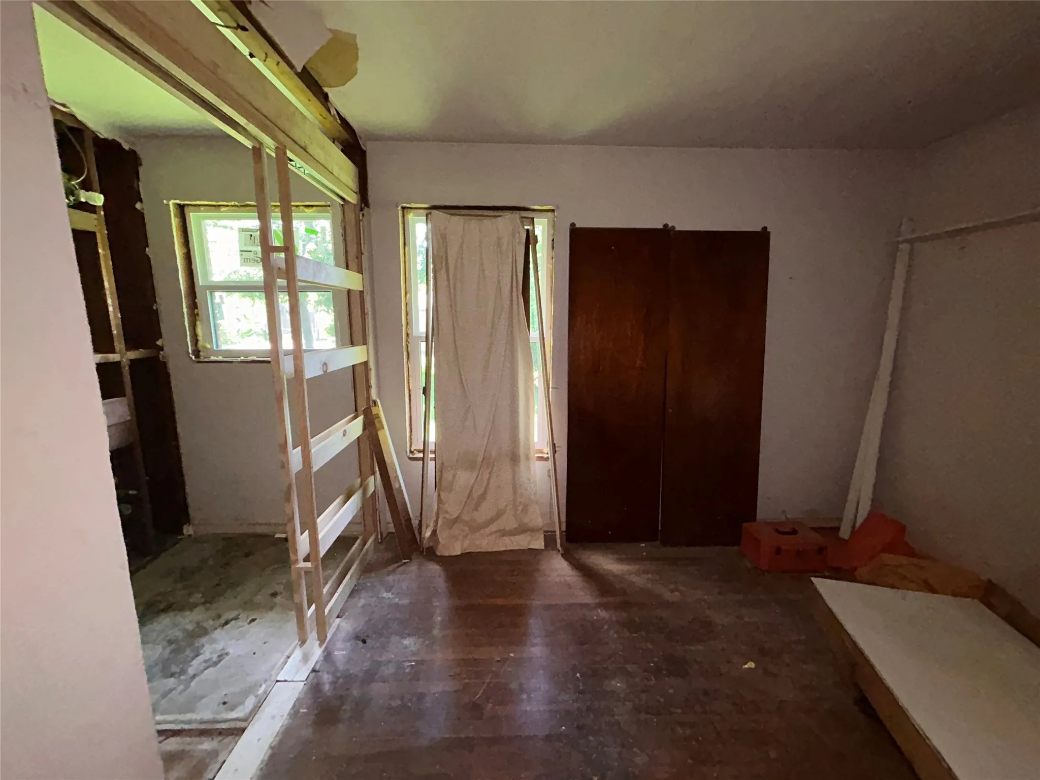 Single Family Residence For Sale in Dallas County , 3502 Demaret Drive, Mesquite, Texas 75150, 3 Bedrooms, 2 Bathrooms, Garage spaces, 1,440 Sqft, built in 1959, Price $200,000, mls#21321084, Real Estate Agent in Mesquite, Homes For Sale in Dallas county, Homes For Sale in Mesquite, Realtor in Mesquite Texas, Real Estate Brokerage Independent Realty Texas, Luminita Cordes Realtor