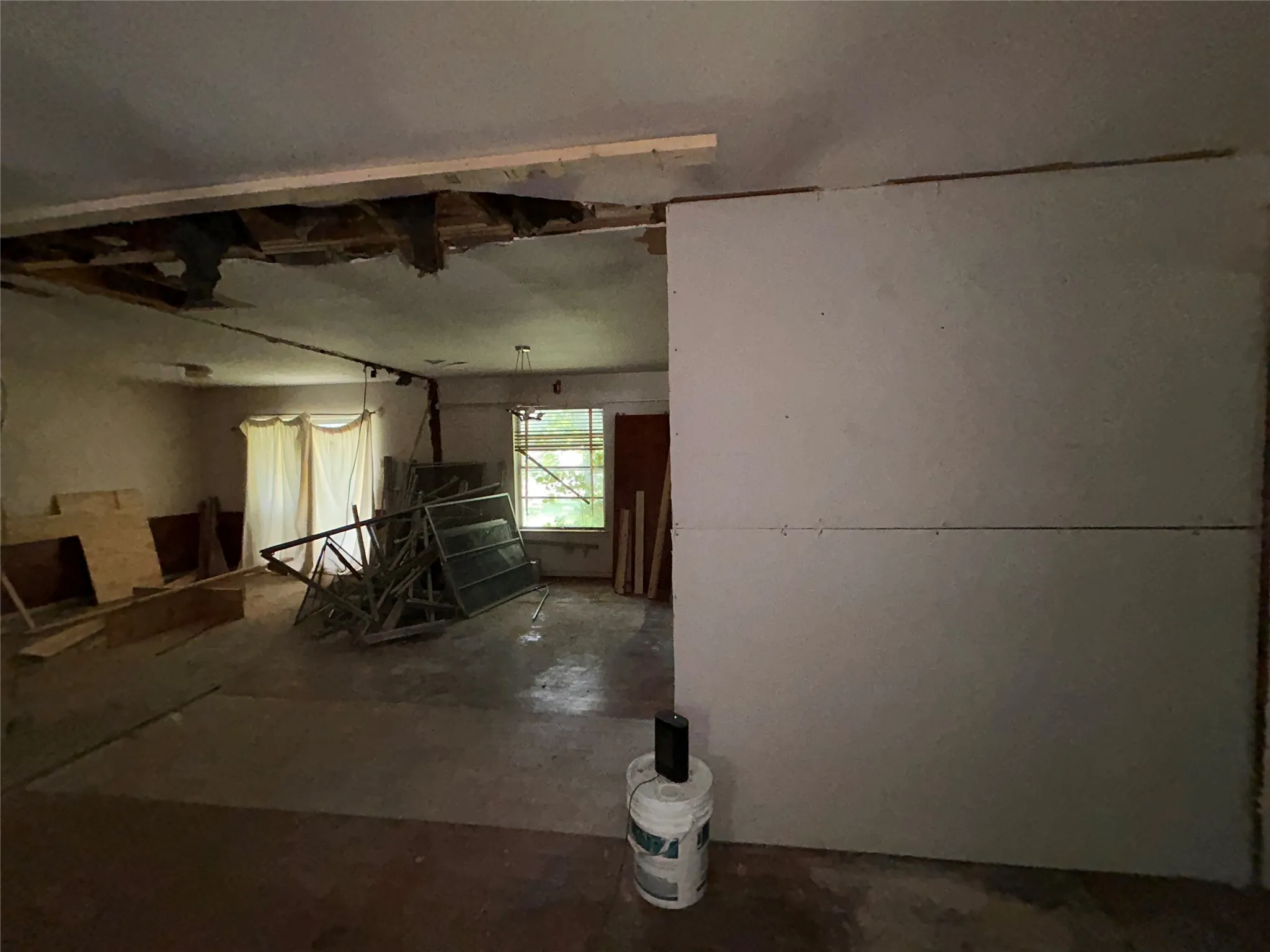 Single Family Residence For Sale in Dallas County , 3502 Demaret Drive, Mesquite, Texas 75150, 3 Bedrooms, 2 Bathrooms, Garage spaces, 1,440 Sqft, built in 1959, Price $200,000, mls#21321084, Real Estate Agent in Mesquite, Homes For Sale in Dallas county, Homes For Sale in Mesquite, Realtor in Mesquite Texas, Real Estate Brokerage Independent Realty Texas, Luminita Cordes Realtor