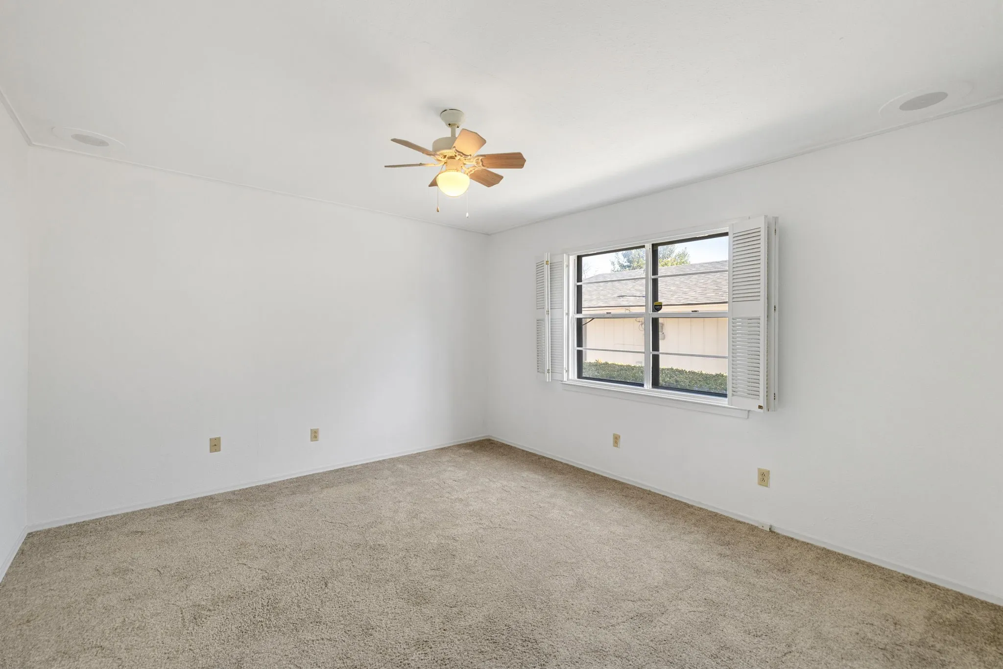 Single Family Residence For Sale in Collin County , 8348 Hillside Drive, Frisco, Texas 75033, 3 Bedroom, 2 Bathroom, 2 Garage spaces, 1,506 Sqft, built in 1970, mls#21318713, Real Estate Agent in Frisco, Homes For Sale in Collin county, Homes For Sale in Frisco, Realtor in Frisco Texas, Real Estate Brokerage Independent Realty Texas, Luminita Cordes Realtor