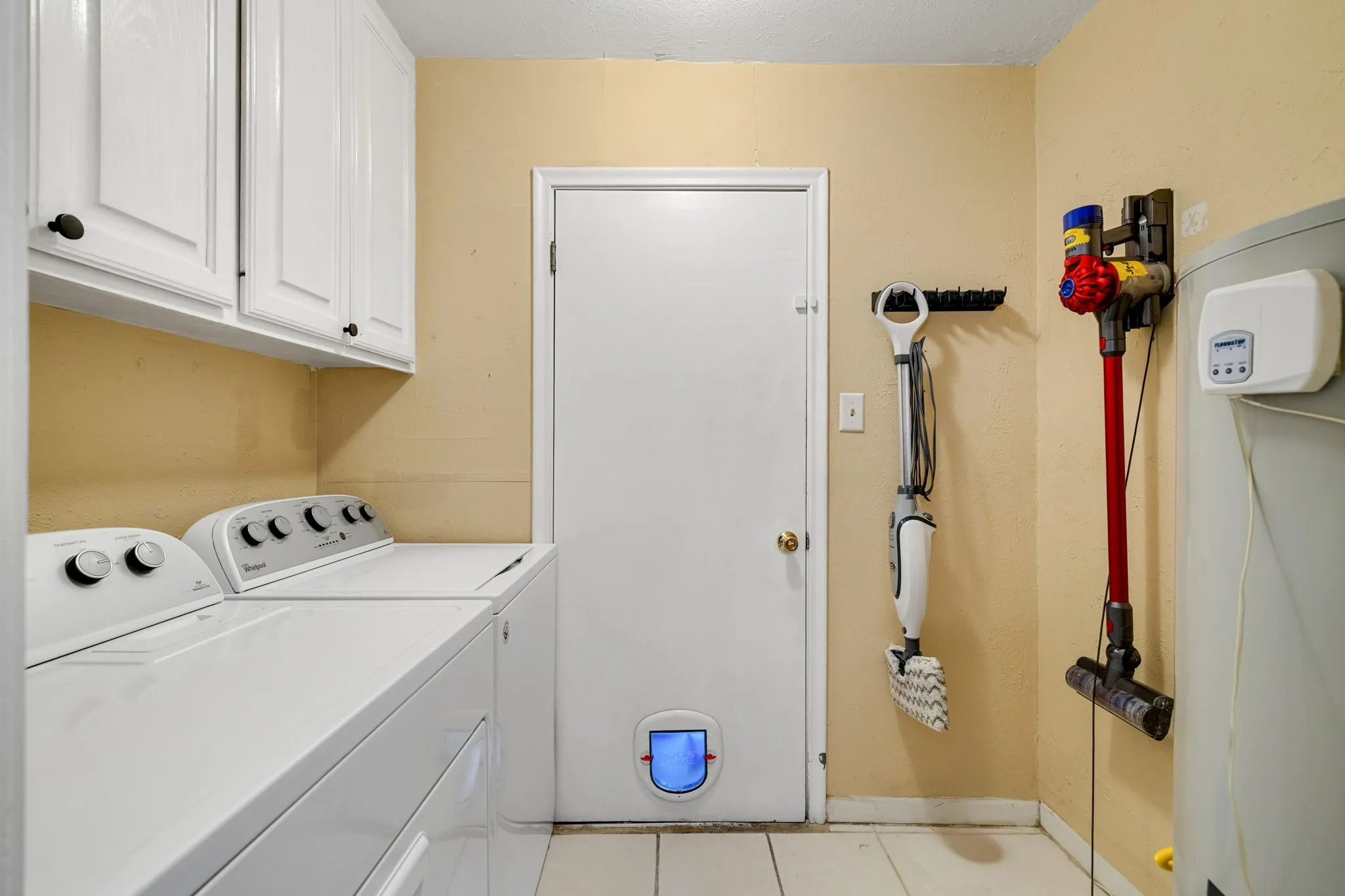 Single Family Residence For Sale in Collin County , 8348 Hillside Drive, Frisco, Texas 75033, 3 Bedroom, 2 Bathroom, 2 Garage spaces, 1,506 Sqft, built in 1970, mls#21318713, Real Estate Agent in Frisco, Homes For Sale in Collin county, Homes For Sale in Frisco, Realtor in Frisco Texas, Real Estate Brokerage Independent Realty Texas, Luminita Cordes Realtor