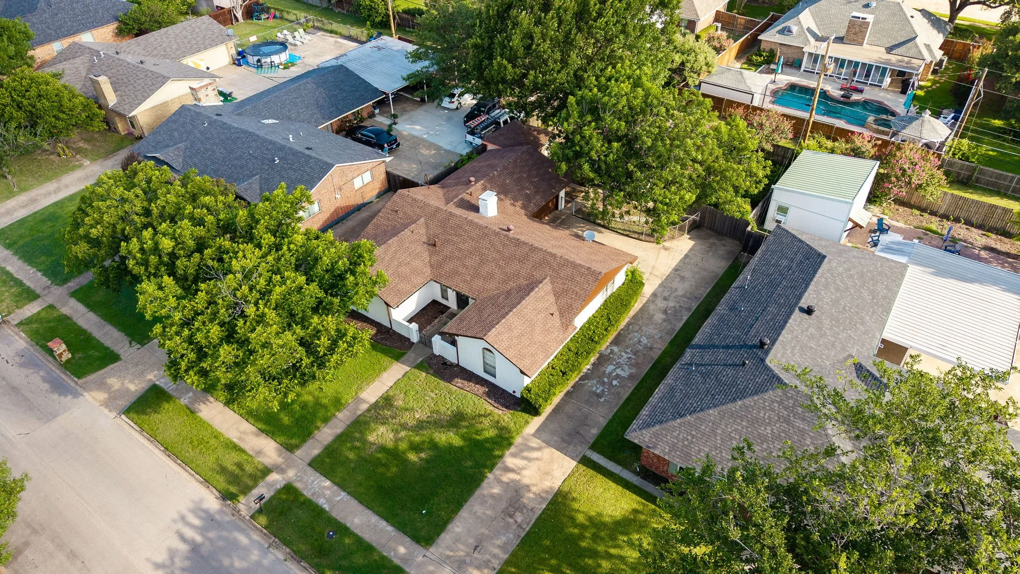 Single Family Residence For Sale in Collin County , 8348 Hillside Drive, Frisco, Texas 75033, 3 Bedroom, 2 Bathroom, 2 Garage spaces, 1,506 Sqft, built in 1970, mls#21318713, Real Estate Agent in Frisco, Homes For Sale in Collin county, Homes For Sale in Frisco, Realtor in Frisco Texas, Real Estate Brokerage Independent Realty Texas, Luminita Cordes Realtor