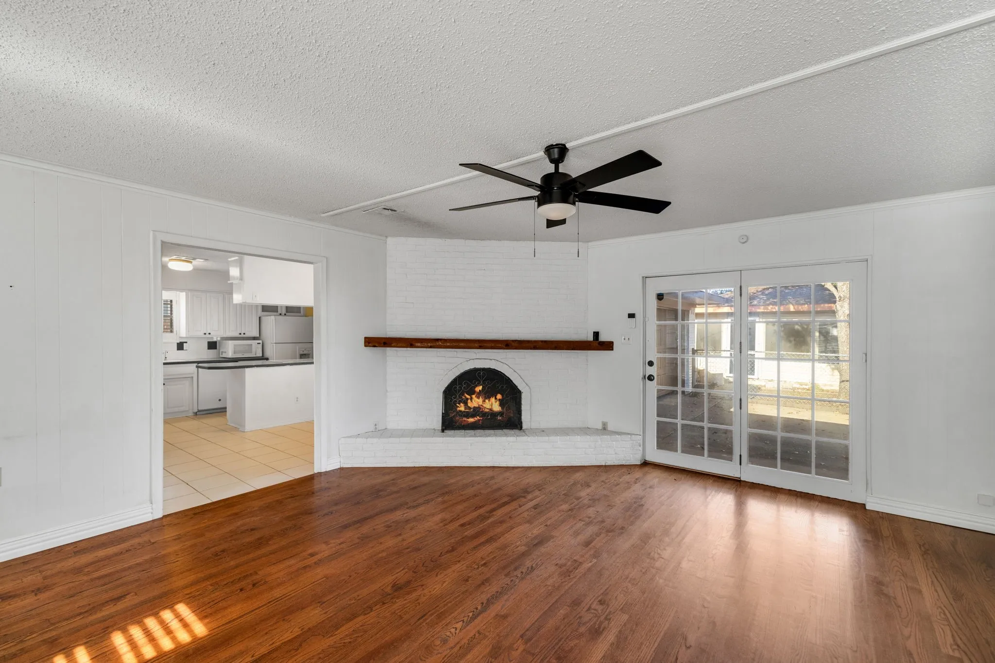 Single Family Residence For Sale in Collin County , 8348 Hillside Drive, Frisco, Texas 75033, 3 Bedroom, 2 Bathroom, 2 Garage spaces, 1,506 Sqft, built in 1970, mls#21318713, Real Estate Agent in Frisco, Homes For Sale in Collin county, Homes For Sale in Frisco, Realtor in Frisco Texas, Real Estate Brokerage Independent Realty Texas, Luminita Cordes Realtor