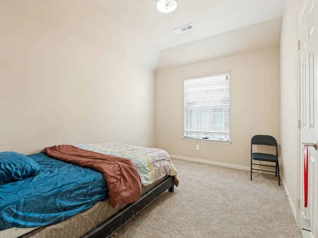 Single Family Residence For Sale in Dallas County , 5160 Finnhorse Drive, Grand Prairie, Texas 75052, 4 Bedroom, 4 Bathroom, 2 Garage spaces, 2,989 Sqft, built in 2004, mls#21321163, Real Estate Agent in Grand Prairie, Homes For Sale in Dallas county, Homes For Sale in Grand Prairie, Realtor in Grand Prairie Texas, Real Estate Brokerage Independent Realty Texas, Luminita Cordes Realtor