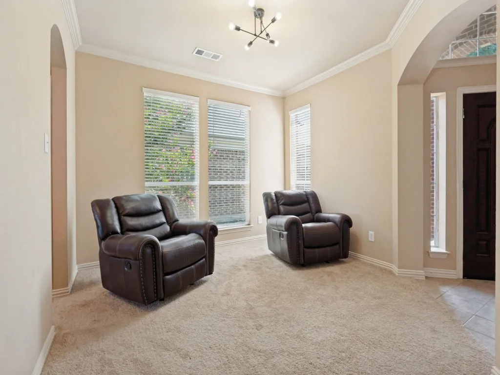 Single Family Residence For Sale in Dallas County , 5160 Finnhorse Drive, Grand Prairie, Texas 75052, 4 Bedroom, 4 Bathroom, 2 Garage spaces, 2,989 Sqft, built in 2004, mls#21321163, Real Estate Agent in Grand Prairie, Homes For Sale in Dallas county, Homes For Sale in Grand Prairie, Realtor in Grand Prairie Texas, Real Estate Brokerage Independent Realty Texas, Luminita Cordes Realtor