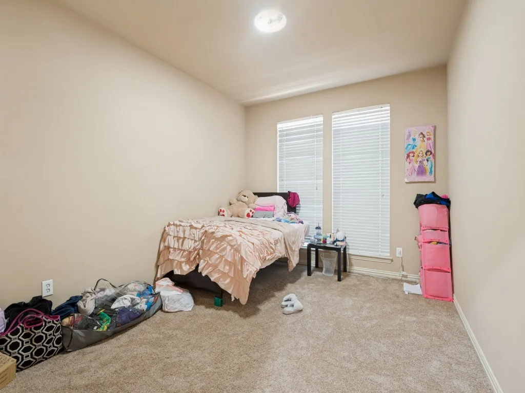 Single Family Residence For Sale in Dallas County , 5160 Finnhorse Drive, Grand Prairie, Texas 75052, 4 Bedroom, 4 Bathroom, 2 Garage spaces, 2,989 Sqft, built in 2004, mls#21321163, Real Estate Agent in Grand Prairie, Homes For Sale in Dallas county, Homes For Sale in Grand Prairie, Realtor in Grand Prairie Texas, Real Estate Brokerage Independent Realty Texas, Luminita Cordes Realtor