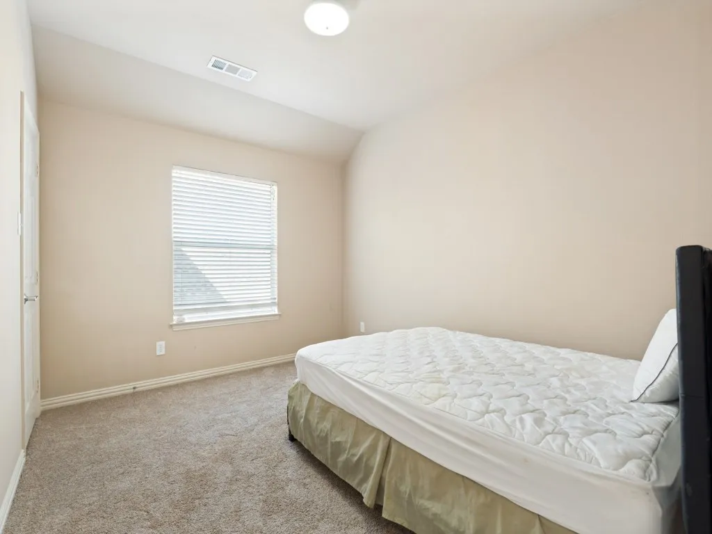 Single Family Residence For Sale in Dallas County , 5160 Finnhorse Drive, Grand Prairie, Texas 75052, 4 Bedroom, 4 Bathroom, 2 Garage spaces, 2,989 Sqft, built in 2004, mls#21321163, Real Estate Agent in Grand Prairie, Homes For Sale in Dallas county, Homes For Sale in Grand Prairie, Realtor in Grand Prairie Texas, Real Estate Brokerage Independent Realty Texas, Luminita Cordes Realtor