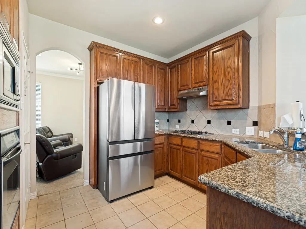 Single Family Residence For Sale in Dallas County , 5160 Finnhorse Drive, Grand Prairie, Texas 75052, 4 Bedroom, 4 Bathroom, 2 Garage spaces, 2,989 Sqft, built in 2004, mls#21321163, Real Estate Agent in Grand Prairie, Homes For Sale in Dallas county, Homes For Sale in Grand Prairie, Realtor in Grand Prairie Texas, Real Estate Brokerage Independent Realty Texas, Luminita Cordes Realtor