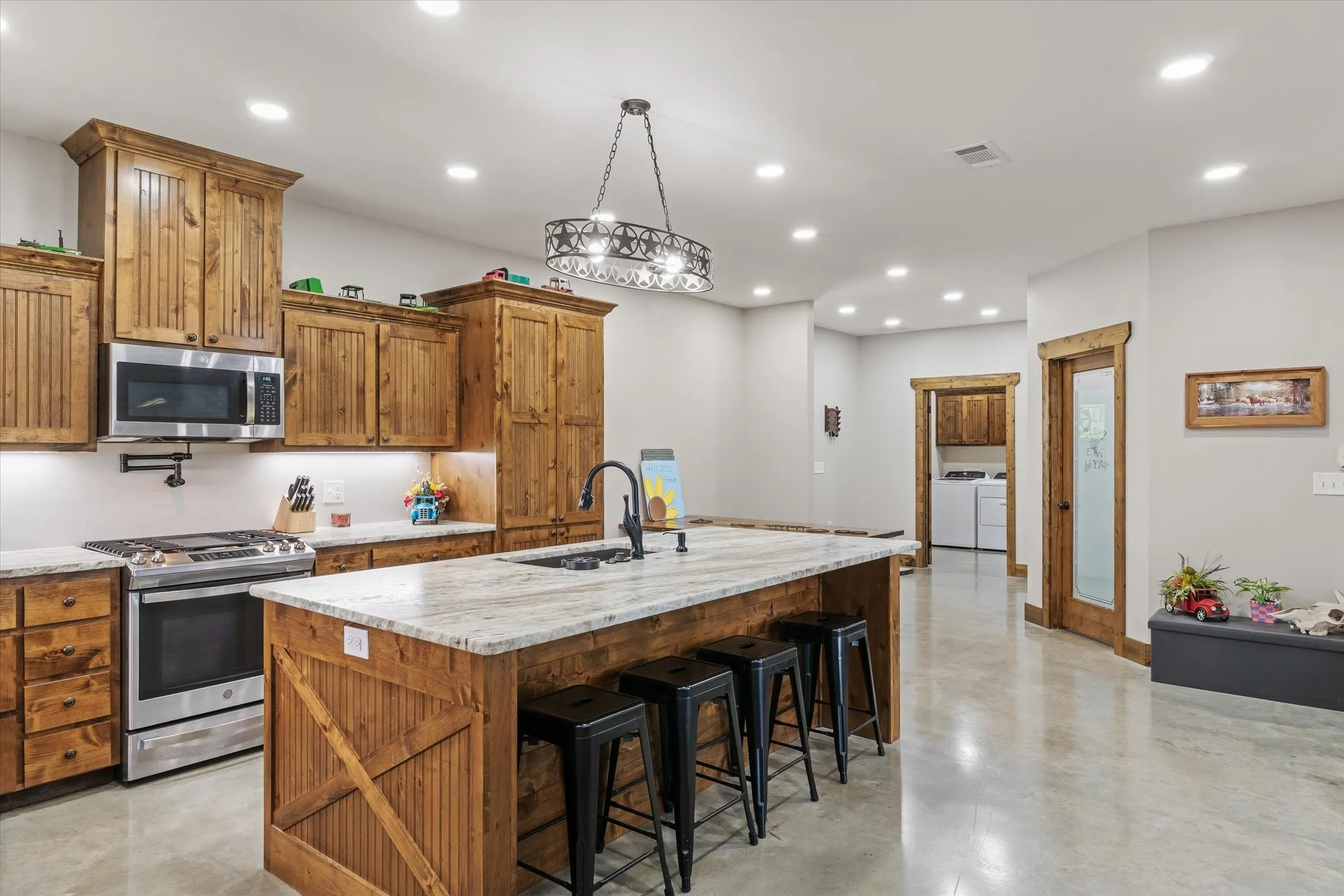 Single Family Residence For Sale in Van Zandt County , 182 VZ County Road 1228, Canton, Texas 75103, 5 Bedroom, 3 Bathroom, Garage spaces, 2,528 Sqft, built in 2022, mls#21321165, Real Estate Agent in Canton, Homes For Sale in Van Zandt county, Homes For Sale in Canton, Realtor in Canton Texas, Real Estate Brokerage Independent Realty Texas, Luminita Cordes Realtor