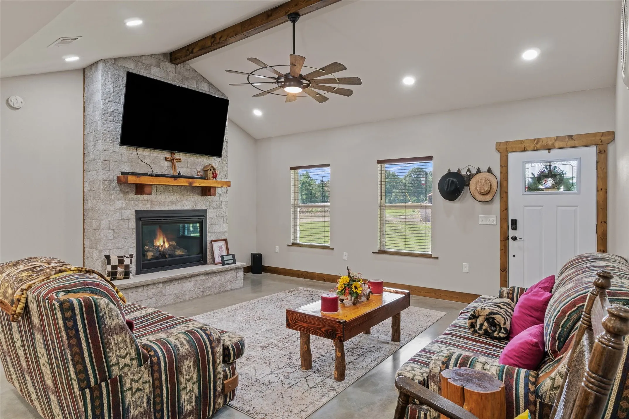 Single Family Residence For Sale in Van Zandt County , 182 VZ County Road 1228, Canton, Texas 75103, 5 Bedroom, 3 Bathroom, Garage spaces, 2,528 Sqft, built in 2022, mls#21321165, Real Estate Agent in Canton, Homes For Sale in Van Zandt county, Homes For Sale in Canton, Realtor in Canton Texas, Real Estate Brokerage Independent Realty Texas, Luminita Cordes Realtor