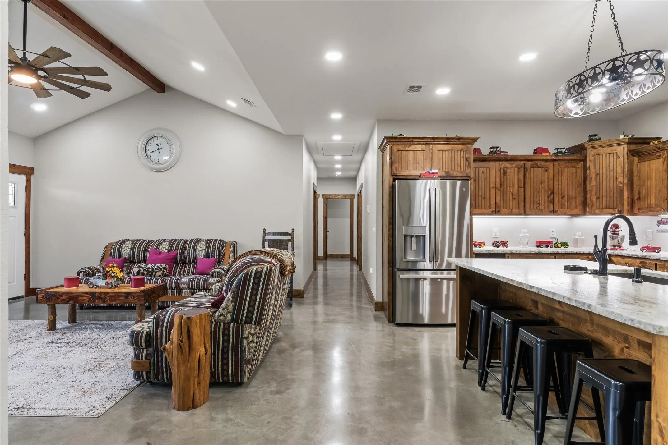 Single Family Residence For Sale in Van Zandt County , 182 VZ County Road 1228, Canton, Texas 75103, 5 Bedroom, 3 Bathroom, Garage spaces, 2,528 Sqft, built in 2022, mls#21321165, Real Estate Agent in Canton, Homes For Sale in Van Zandt county, Homes For Sale in Canton, Realtor in Canton Texas, Real Estate Brokerage Independent Realty Texas, Luminita Cordes Realtor