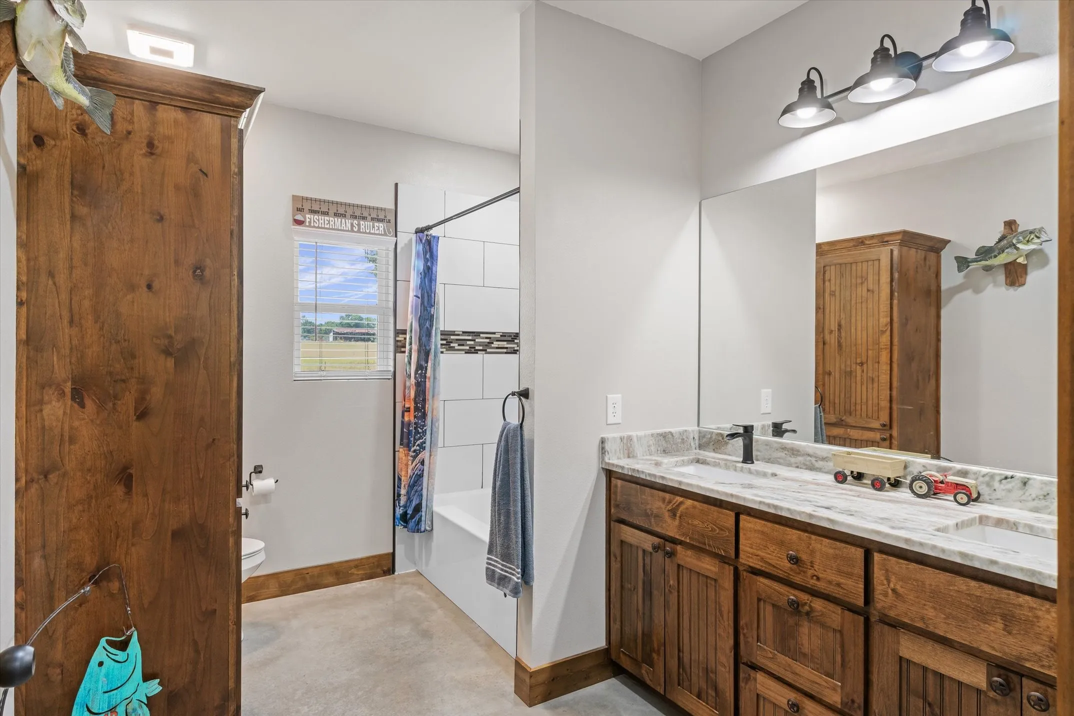 Single Family Residence For Sale in Van Zandt County , 182 VZ County Road 1228, Canton, Texas 75103, 5 Bedroom, 3 Bathroom, Garage spaces, 2,528 Sqft, built in 2022, mls#21321165, Real Estate Agent in Canton, Homes For Sale in Van Zandt county, Homes For Sale in Canton, Realtor in Canton Texas, Real Estate Brokerage Independent Realty Texas, Luminita Cordes Realtor