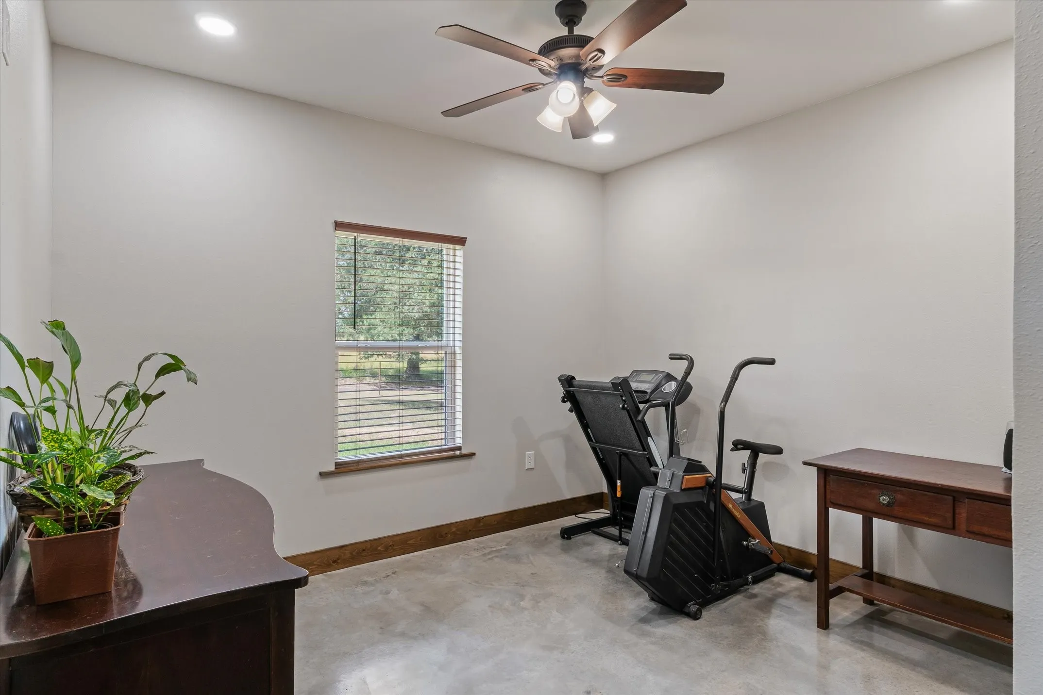 Single Family Residence For Sale in Van Zandt County , 182 VZ County Road 1228, Canton, Texas 75103, 5 Bedroom, 3 Bathroom, Garage spaces, 2,528 Sqft, built in 2022, mls#21321165, Real Estate Agent in Canton, Homes For Sale in Van Zandt county, Homes For Sale in Canton, Realtor in Canton Texas, Real Estate Brokerage Independent Realty Texas, Luminita Cordes Realtor