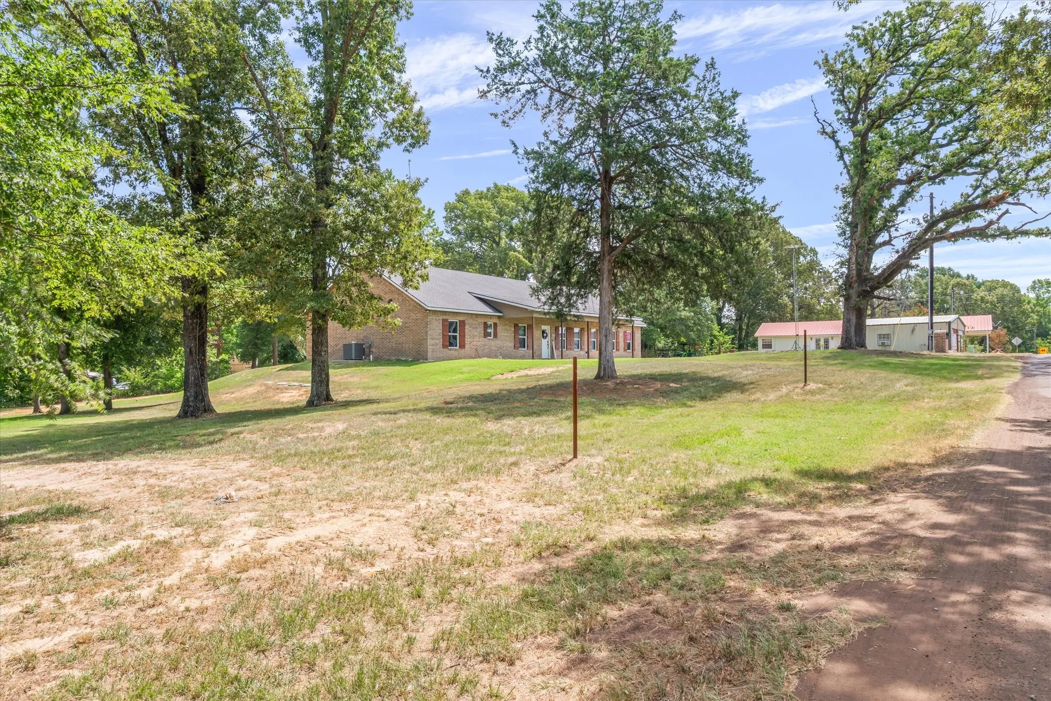 Single Family Residence For Sale in Van Zandt County , 182 VZ County Road 1228, Canton, Texas 75103, 5 Bedroom, 3 Bathroom, Garage spaces, 2,528 Sqft, built in 2022, mls#21321165, Real Estate Agent in Canton, Homes For Sale in Van Zandt county, Homes For Sale in Canton, Realtor in Canton Texas, Real Estate Brokerage Independent Realty Texas, Luminita Cordes Realtor
