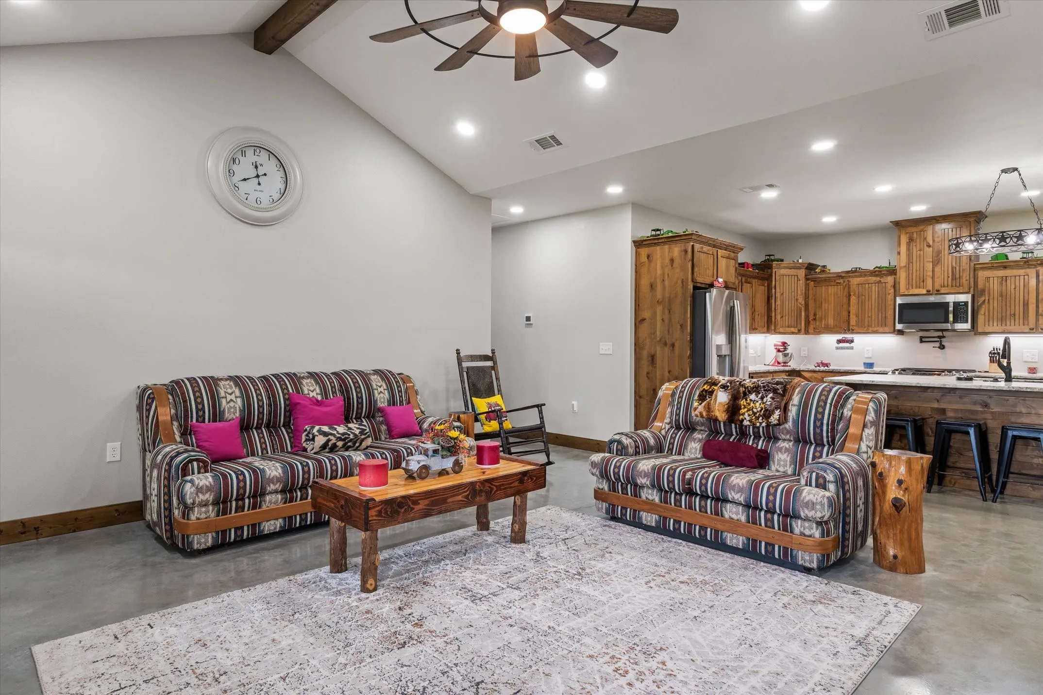 Single Family Residence For Sale in Van Zandt County , 182 VZ County Road 1228, Canton, Texas 75103, 5 Bedroom, 3 Bathroom, Garage spaces, 2,528 Sqft, built in 2022, mls#21321165, Real Estate Agent in Canton, Homes For Sale in Van Zandt county, Homes For Sale in Canton, Realtor in Canton Texas, Real Estate Brokerage Independent Realty Texas, Luminita Cordes Realtor