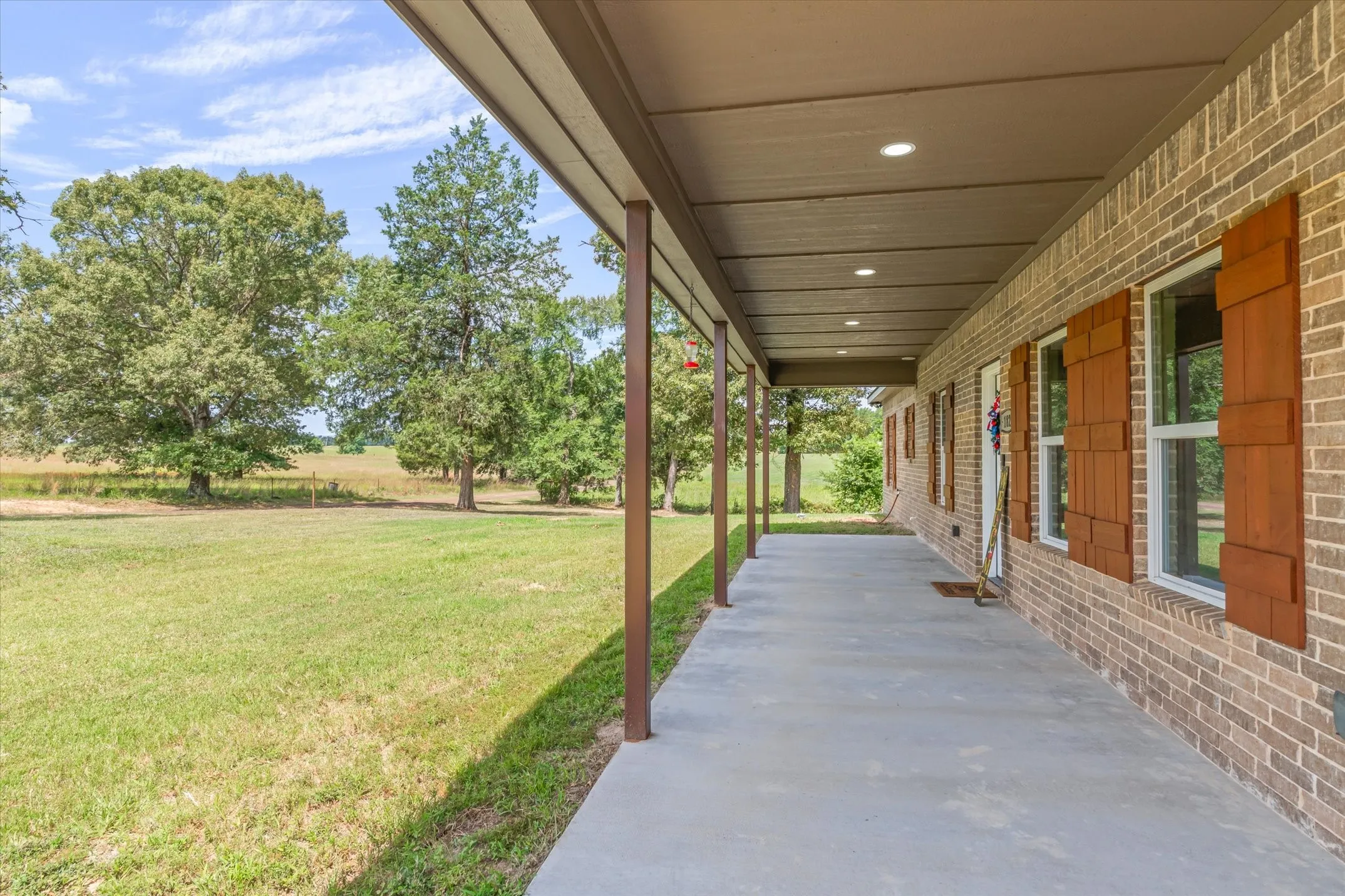 Single Family Residence For Sale in Van Zandt County , 182 VZ County Road 1228, Canton, Texas 75103, 5 Bedroom, 3 Bathroom, Garage spaces, 2,528 Sqft, built in 2022, mls#21321165, Real Estate Agent in Canton, Homes For Sale in Van Zandt county, Homes For Sale in Canton, Realtor in Canton Texas, Real Estate Brokerage Independent Realty Texas, Luminita Cordes Realtor