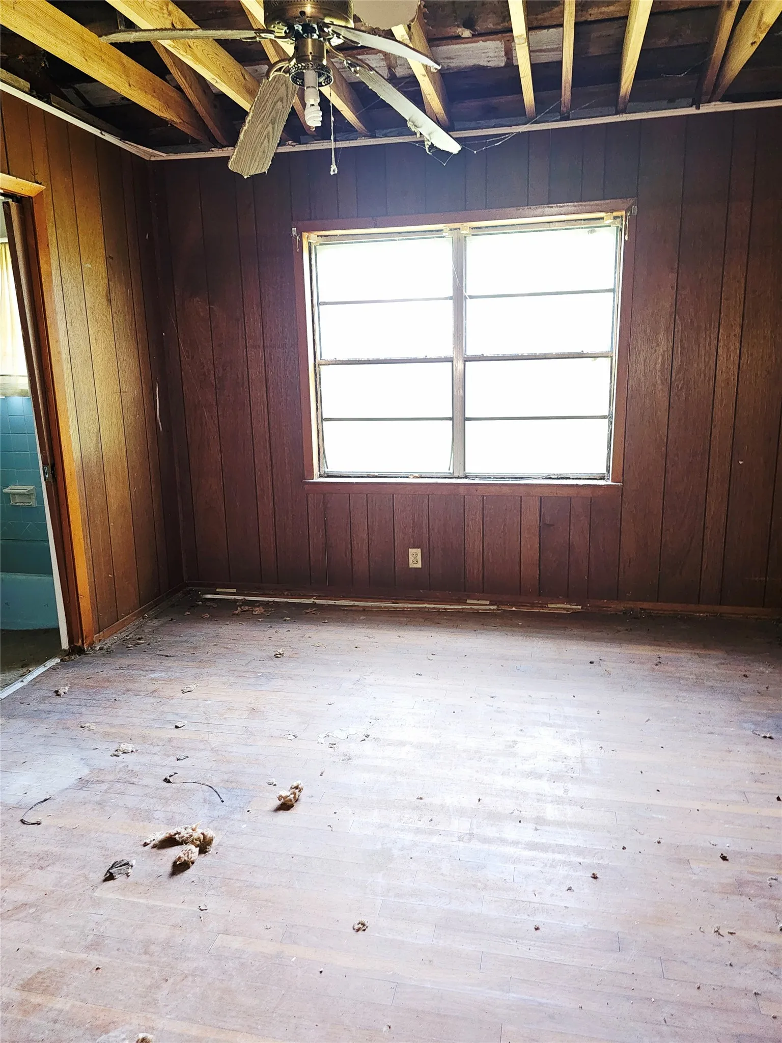 Single Family Residence For Sale in Limestone County , 310 W Milam Street, Mexia, Texas 76667, 4 Bedroom, 4 Bathroom, Garage spaces, 2,443 Sqft, built in 1974, mls#21320168, Real Estate Agent in Mexia, Homes For Sale in Limestone county, Homes For Sale in Mexia, Realtor in Mexia Texas, Real Estate Brokerage Independent Realty Texas, Luminita Cordes Realtor