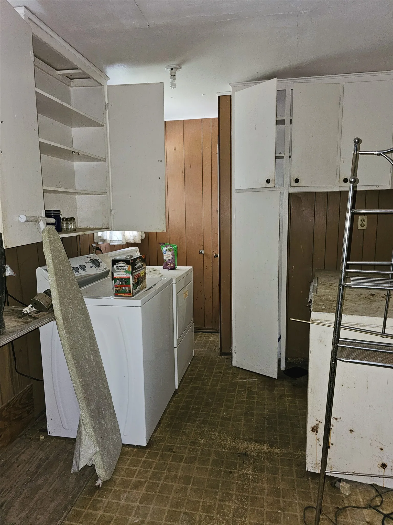 Single Family Residence For Sale in Limestone County , 310 W Milam Street, Mexia, Texas 76667, 4 Bedroom, 4 Bathroom, Garage spaces, 2,443 Sqft, built in 1974, mls#21320168, Real Estate Agent in Mexia, Homes For Sale in Limestone county, Homes For Sale in Mexia, Realtor in Mexia Texas, Real Estate Brokerage Independent Realty Texas, Luminita Cordes Realtor