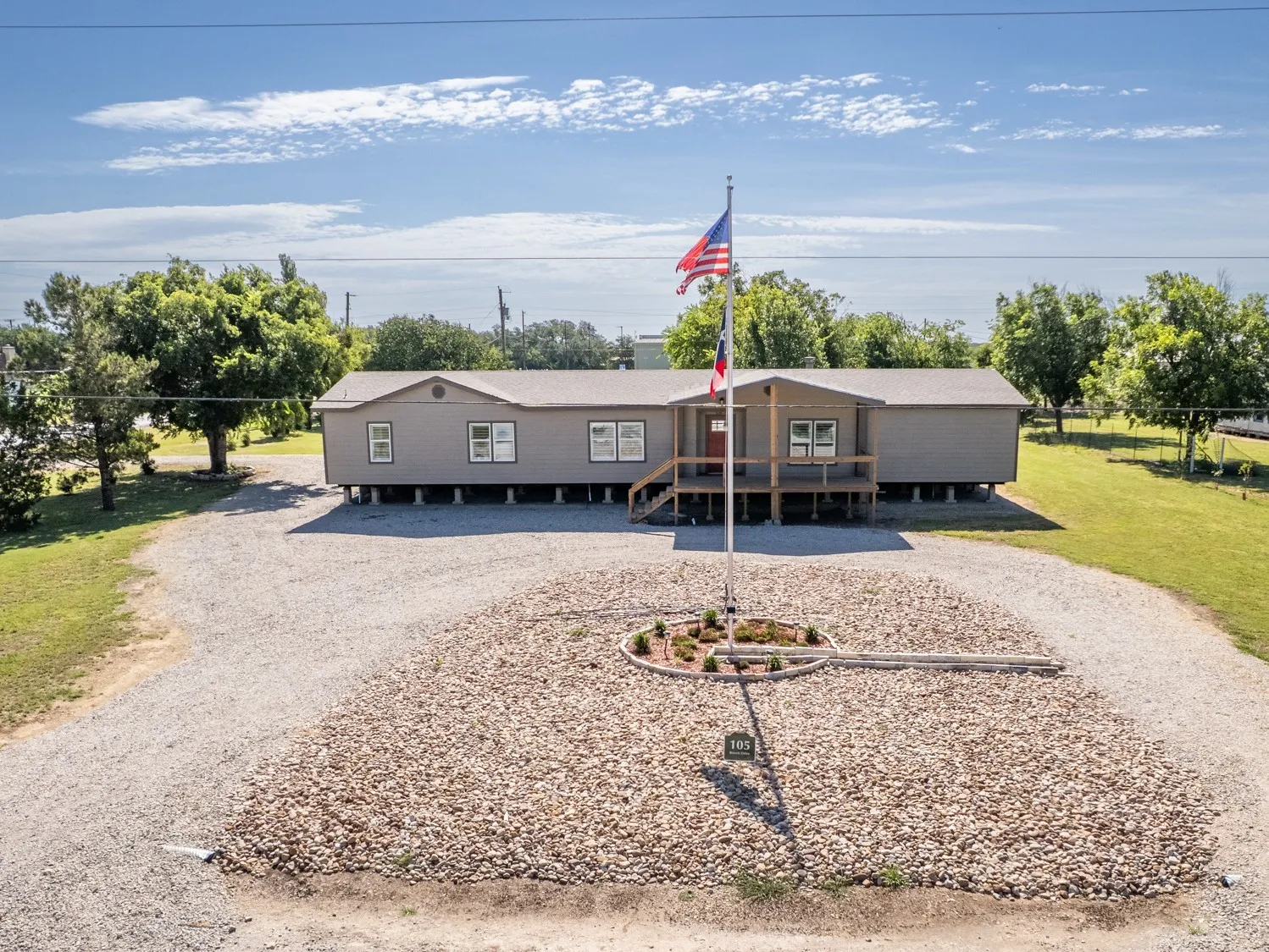 Mobile Home For Sale in Brown County , 105 Boyett Drive, Brownwood, Texas 76801, 4 Bedrooms, 2 Bathrooms, Garage spaces, 2,624 Sqft, built in 2016, Price $415,000, mls#21319324, Real Estate Agent in Brownwood, Homes For Sale in Brown county, Homes For Sale in Brownwood, Realtor in Brownwood Texas, Real Estate Brokerage Independent Realty Texas, Luminita Cordes Realtor