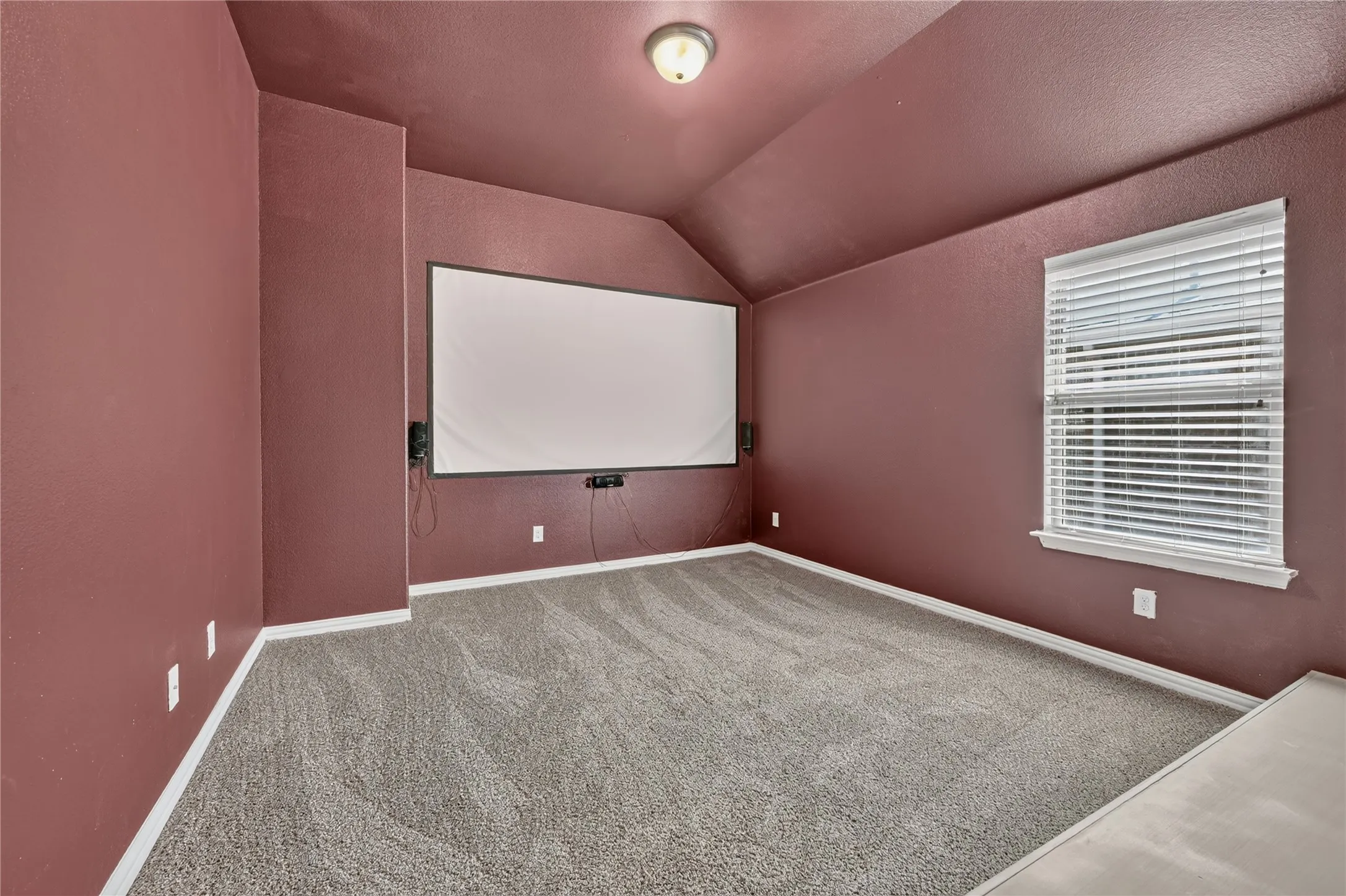 Single Family Residence For Sale in Denton County , 1049 Chickasaw Drive, Carrollton, Texas 75010, 5 Bedroom, 4 Bathroom, 2 Garage spaces, 3,477 Sqft, built in 2011, mls#21321175, Real Estate Agent in Carrollton, Homes For Sale in Denton county, Homes For Sale in Carrollton, Realtor in Carrollton Texas, Real Estate Brokerage Independent Realty Texas, Luminita Cordes Realtor