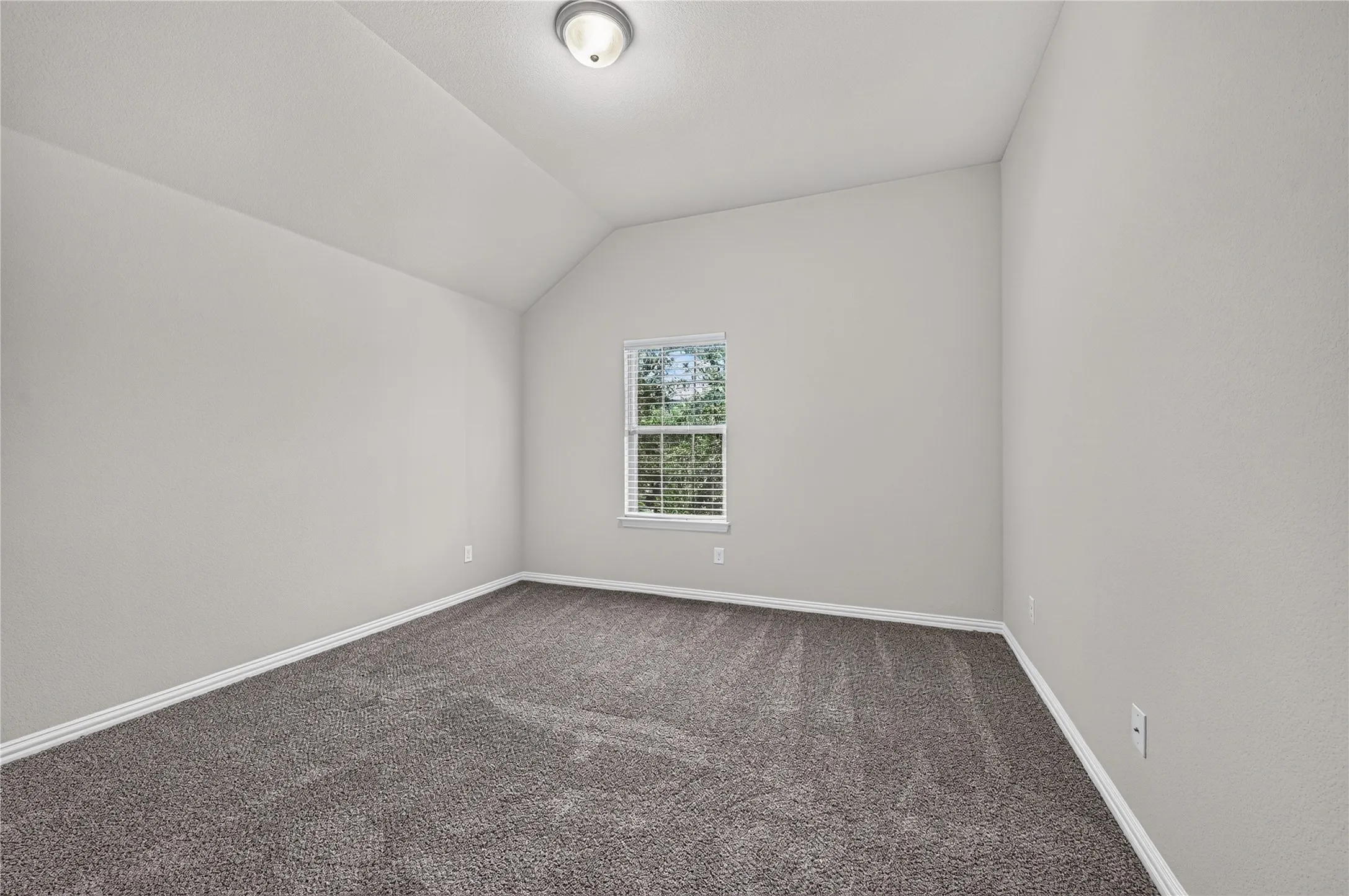 Single Family Residence For Sale in Denton County , 1049 Chickasaw Drive, Carrollton, Texas 75010, 5 Bedroom, 4 Bathroom, 2 Garage spaces, 3,477 Sqft, built in 2011, mls#21321175, Real Estate Agent in Carrollton, Homes For Sale in Denton county, Homes For Sale in Carrollton, Realtor in Carrollton Texas, Real Estate Brokerage Independent Realty Texas, Luminita Cordes Realtor