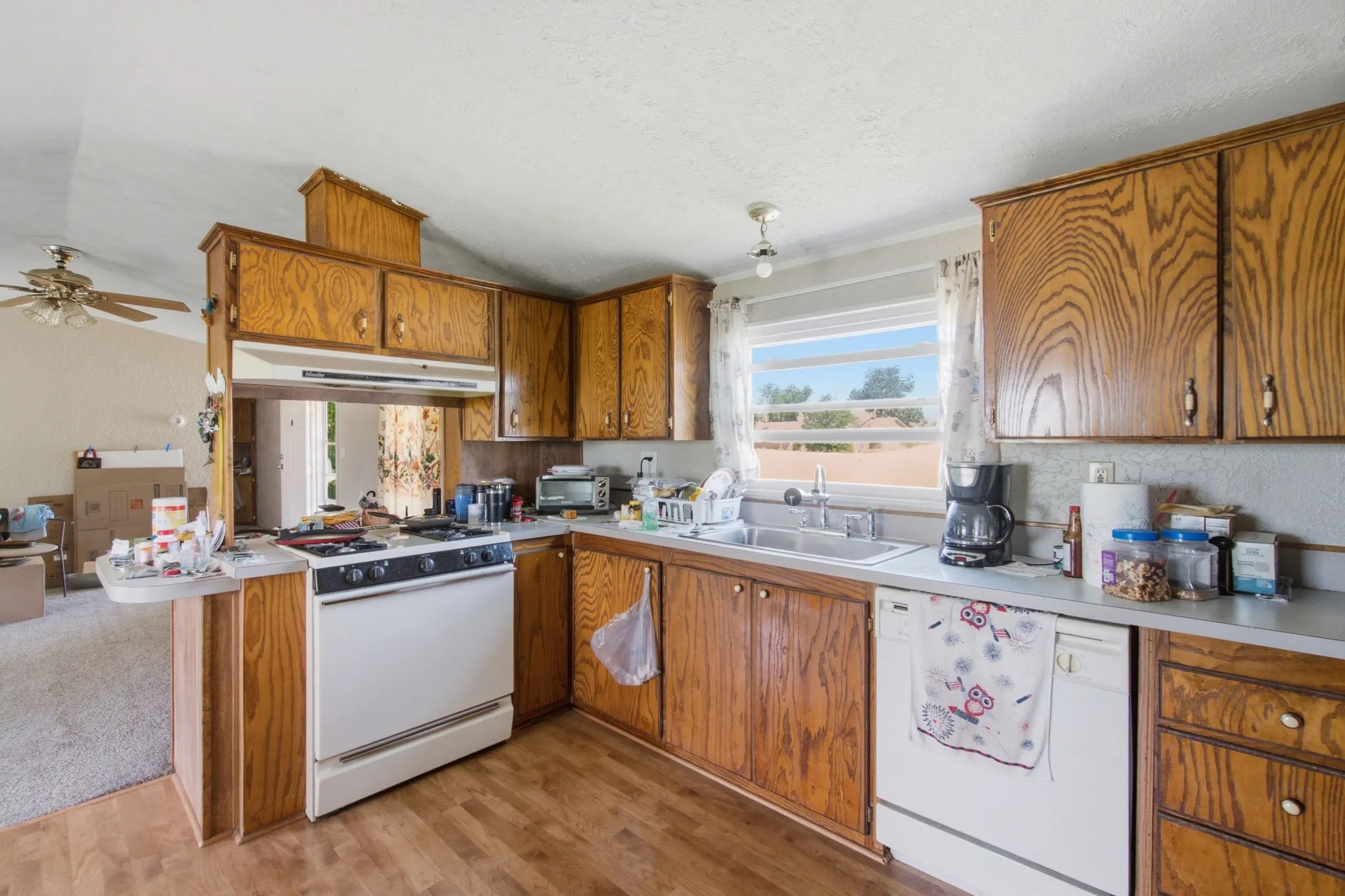 Manufactured Home For Sale in Jones County , 2047 Private Road 379, Hawley, Texas 79525, 3 Bedroom, 2 Bathroom, Garage spaces, 1,152 Sqft, built in 1995, mls#21318146, Real Estate Agent in Hawley, Homes For Sale in Jones county, Homes For Sale in Hawley, Realtor in Hawley Texas, Real Estate Brokerage Independent Realty Texas, Luminita Cordes Realtor