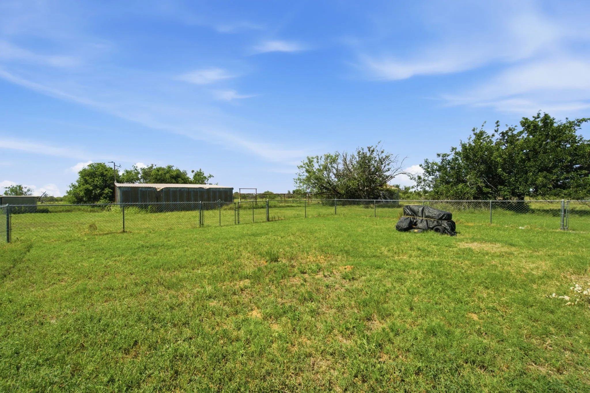 Manufactured Home For Sale in Jones County , 2047 Private Road 379, Hawley, Texas 79525, 3 Bedroom, 2 Bathroom, Garage spaces, 1,152 Sqft, built in 1995, mls#21318146, Real Estate Agent in Hawley, Homes For Sale in Jones county, Homes For Sale in Hawley, Realtor in Hawley Texas, Real Estate Brokerage Independent Realty Texas, Luminita Cordes Realtor