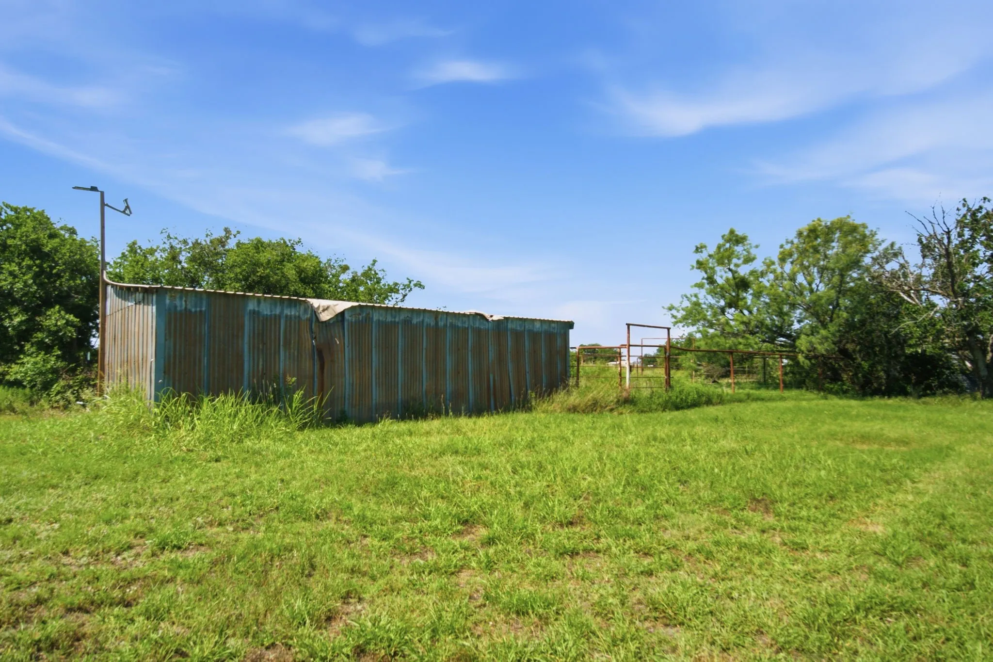 Manufactured Home For Sale in Jones County , 2047 Private Road 379, Hawley, Texas 79525, 3 Bedroom, 2 Bathroom, Garage spaces, 1,152 Sqft, built in 1995, mls#21318146, Real Estate Agent in Hawley, Homes For Sale in Jones county, Homes For Sale in Hawley, Realtor in Hawley Texas, Real Estate Brokerage Independent Realty Texas, Luminita Cordes Realtor