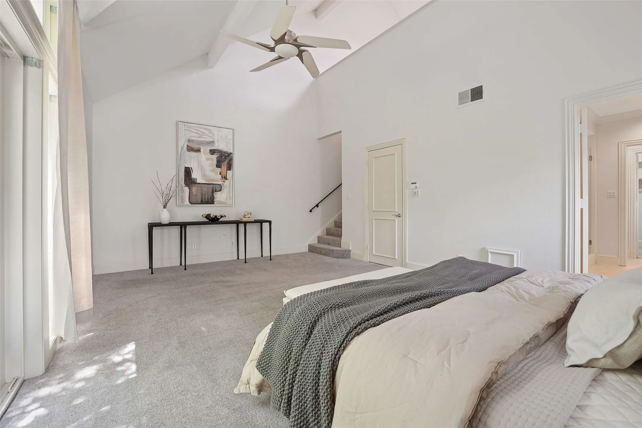 Townhouse For Sale in Dallas County , 2611 Colby Street, Dallas, Texas 75204, 2 Bedroom, 3 Bathroom, 2 Garage spaces, 2,484 Sqft, built in 1997, mls#21312140, Real Estate Agent in Dallas, Homes For Sale in Dallas county, Homes For Sale in Dallas, Realtor in Dallas Texas, Real Estate Brokerage Independent Realty Texas, Luminita Cordes Realtor