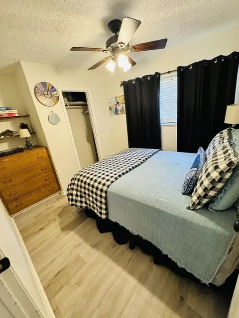Single Family Residence For Sale in Henderson County , 22019 Brierwood Drive, Frankston, Texas 75763, 3 Bedroom, 2 Bathroom, Garage spaces, 1,056 Sqft, built in 1985, mls#21319812, Real Estate Agent in Frankston, Homes For Sale in Henderson county, Homes For Sale in Frankston, Realtor in Frankston Texas, Real Estate Brokerage Independent Realty Texas, Luminita Cordes Realtor