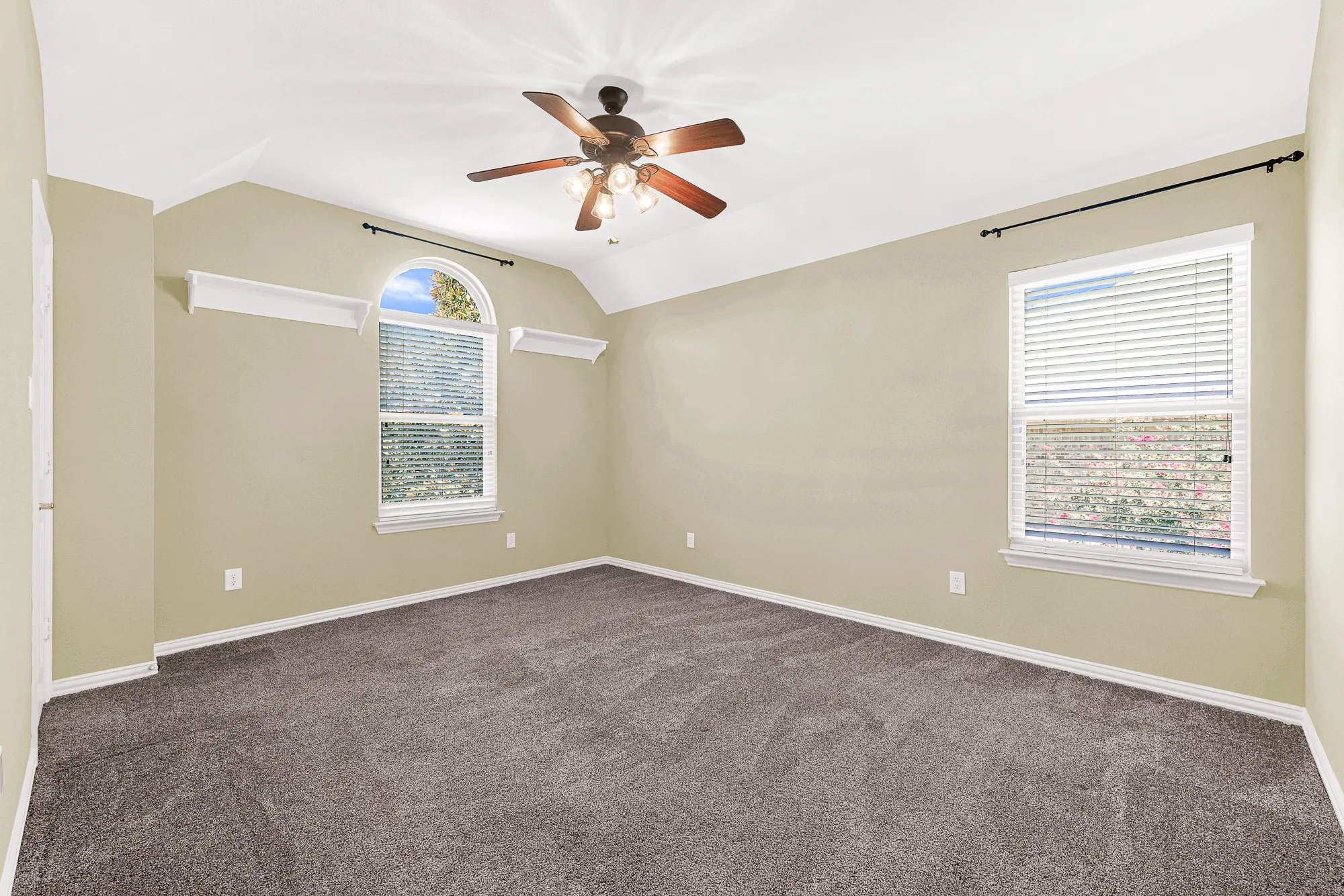 Example of secondary bedrooms