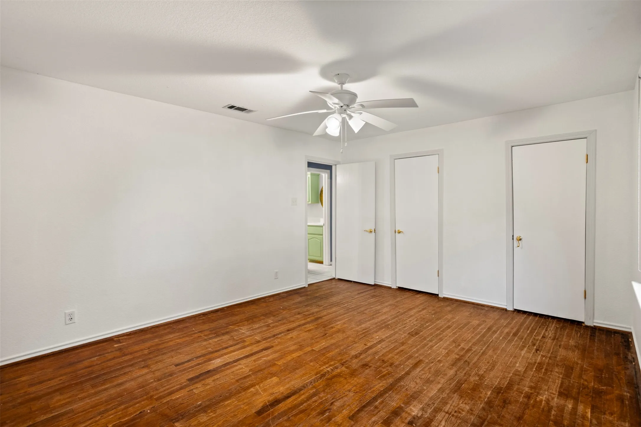 Single Family Residence For Sale in Kaufman County , 8412 County Road 4084, Scurry, Texas 75158, 3 Bedroom, 3 Bathroom, Garage spaces, 1,976 Sqft, built in 2001, mls#21320302, Real Estate Agent in Scurry, Homes For Sale in Kaufman county, Homes For Sale in Scurry, Realtor in Scurry Texas, Real Estate Brokerage Independent Realty Texas, Luminita Cordes Realtor