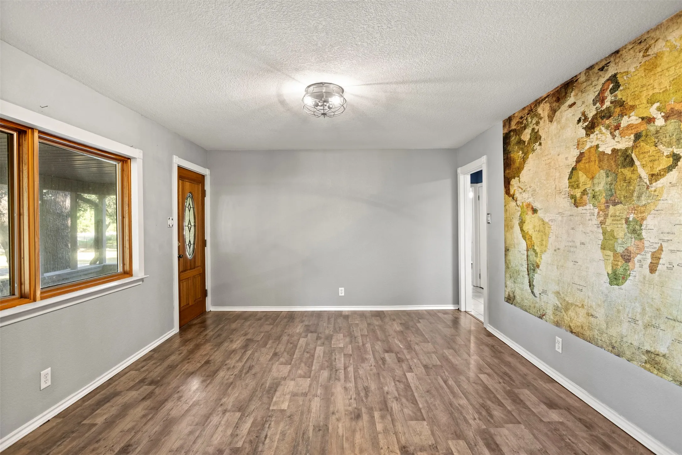 Single Family Residence For Sale in Kaufman County , 8412 County Road 4084, Scurry, Texas 75158, 3 Bedroom, 3 Bathroom, Garage spaces, 1,976 Sqft, built in 2001, mls#21320302, Real Estate Agent in Scurry, Homes For Sale in Kaufman county, Homes For Sale in Scurry, Realtor in Scurry Texas, Real Estate Brokerage Independent Realty Texas, Luminita Cordes Realtor