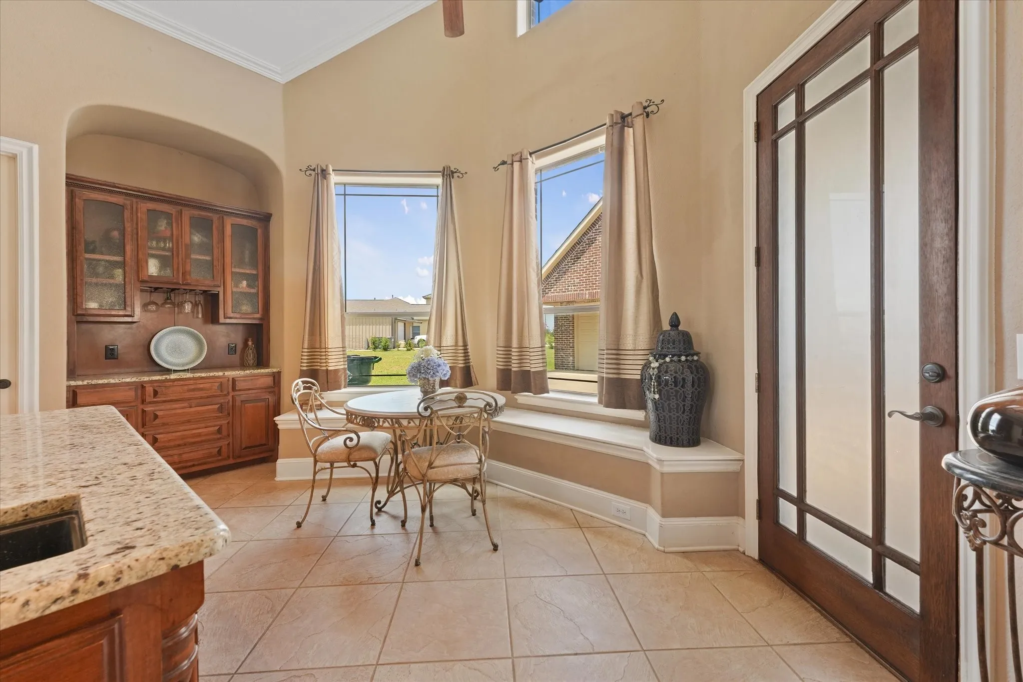 Single Family Residence For Sale in Collin County , 9770 County Road 483, Lavon, Texas 75166, 5 Bedroom, 6 Bathroom, 1 Garage spaces, 5,065 Sqft, built in 2007, mls#21301672, Real Estate Agent in Lavon, Homes For Sale in Collin county, Homes For Sale in Lavon, Realtor in Lavon Texas, Real Estate Brokerage Independent Realty Texas, Luminita Cordes Realtor