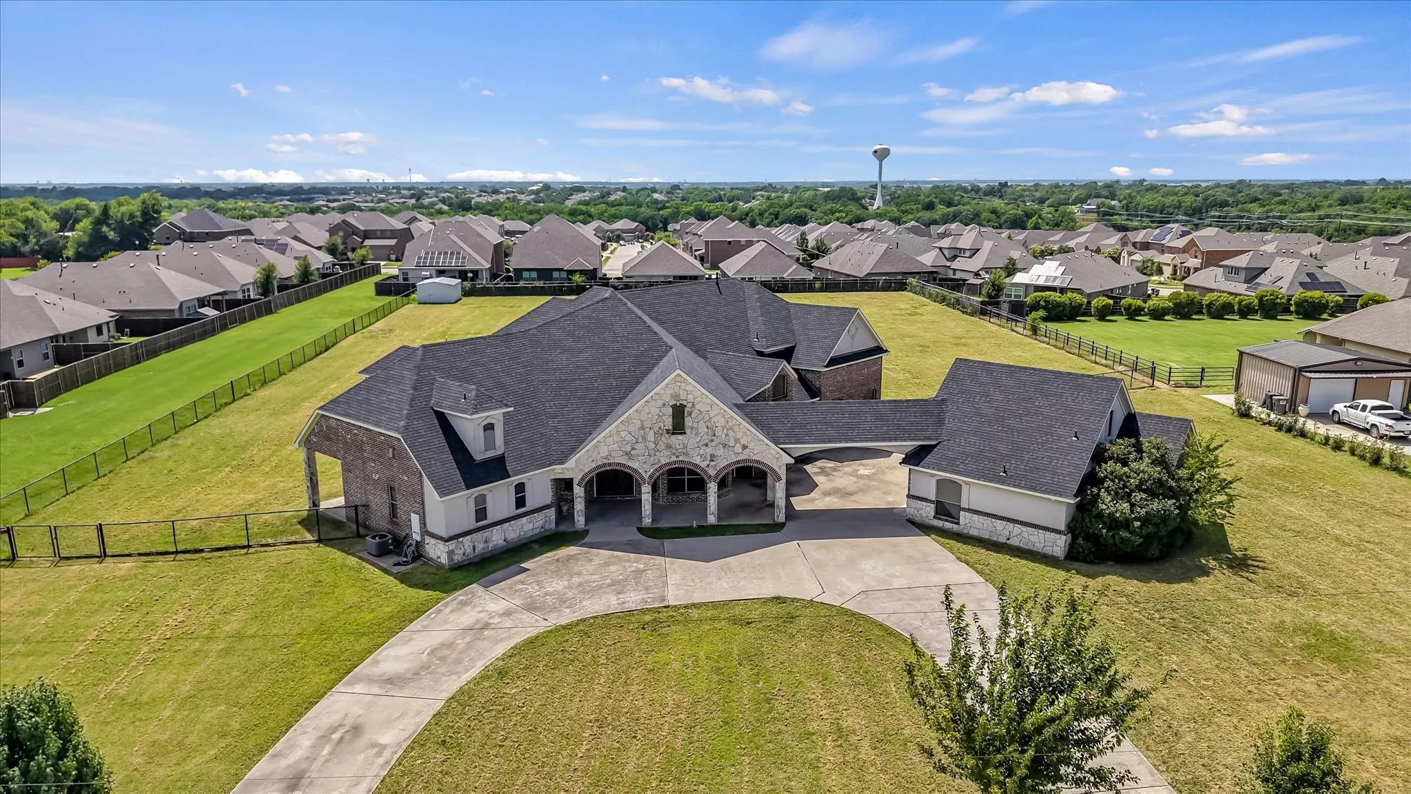 Single Family Residence For Sale in Collin County , 9770 County Road 483, Lavon, Texas 75166, 5 Bedroom, 6 Bathroom, 1 Garage spaces, 5,065 Sqft, built in 2007, mls#21301672, Real Estate Agent in Lavon, Homes For Sale in Collin county, Homes For Sale in Lavon, Realtor in Lavon Texas, Real Estate Brokerage Independent Realty Texas, Luminita Cordes Realtor