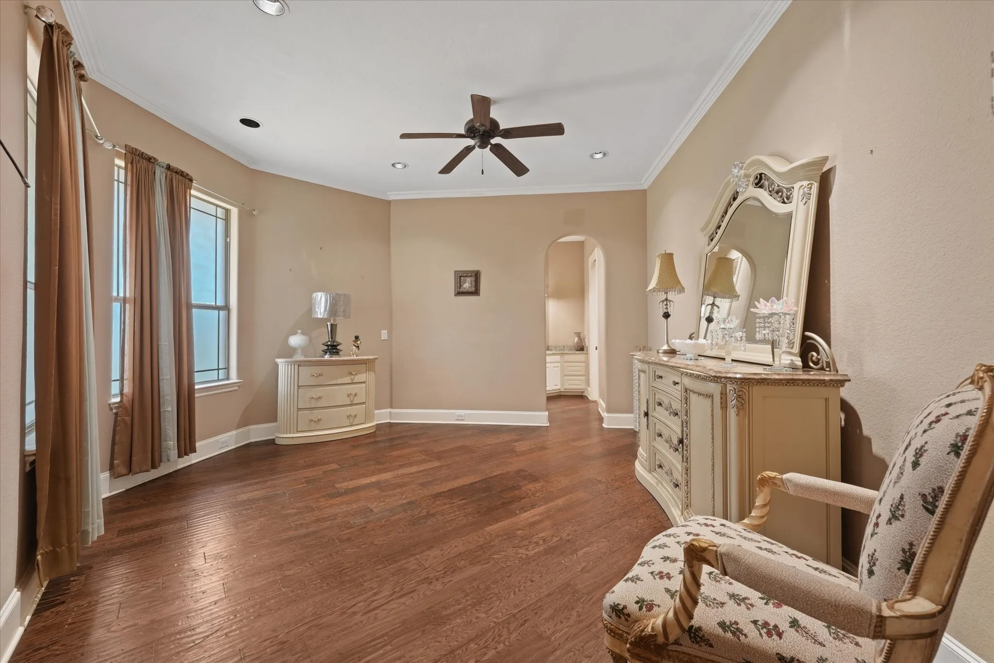 Single Family Residence For Sale in Collin County , 9770 County Road 483, Lavon, Texas 75166, 5 Bedroom, 6 Bathroom, 1 Garage spaces, 5,065 Sqft, built in 2007, mls#21301672, Real Estate Agent in Lavon, Homes For Sale in Collin county, Homes For Sale in Lavon, Realtor in Lavon Texas, Real Estate Brokerage Independent Realty Texas, Luminita Cordes Realtor