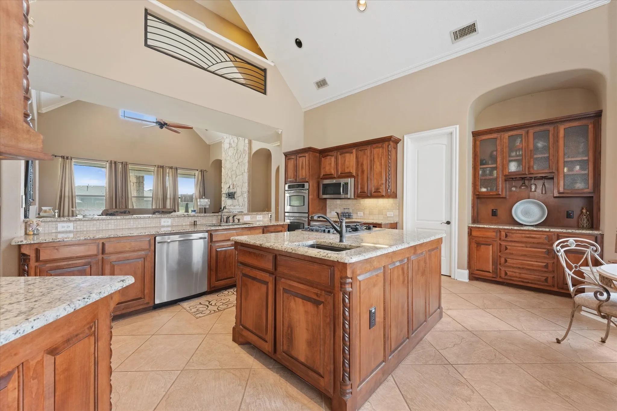 Single Family Residence For Sale in Collin County , 9770 County Road 483, Lavon, Texas 75166, 5 Bedroom, 6 Bathroom, 1 Garage spaces, 5,065 Sqft, built in 2007, mls#21301672, Real Estate Agent in Lavon, Homes For Sale in Collin county, Homes For Sale in Lavon, Realtor in Lavon Texas, Real Estate Brokerage Independent Realty Texas, Luminita Cordes Realtor