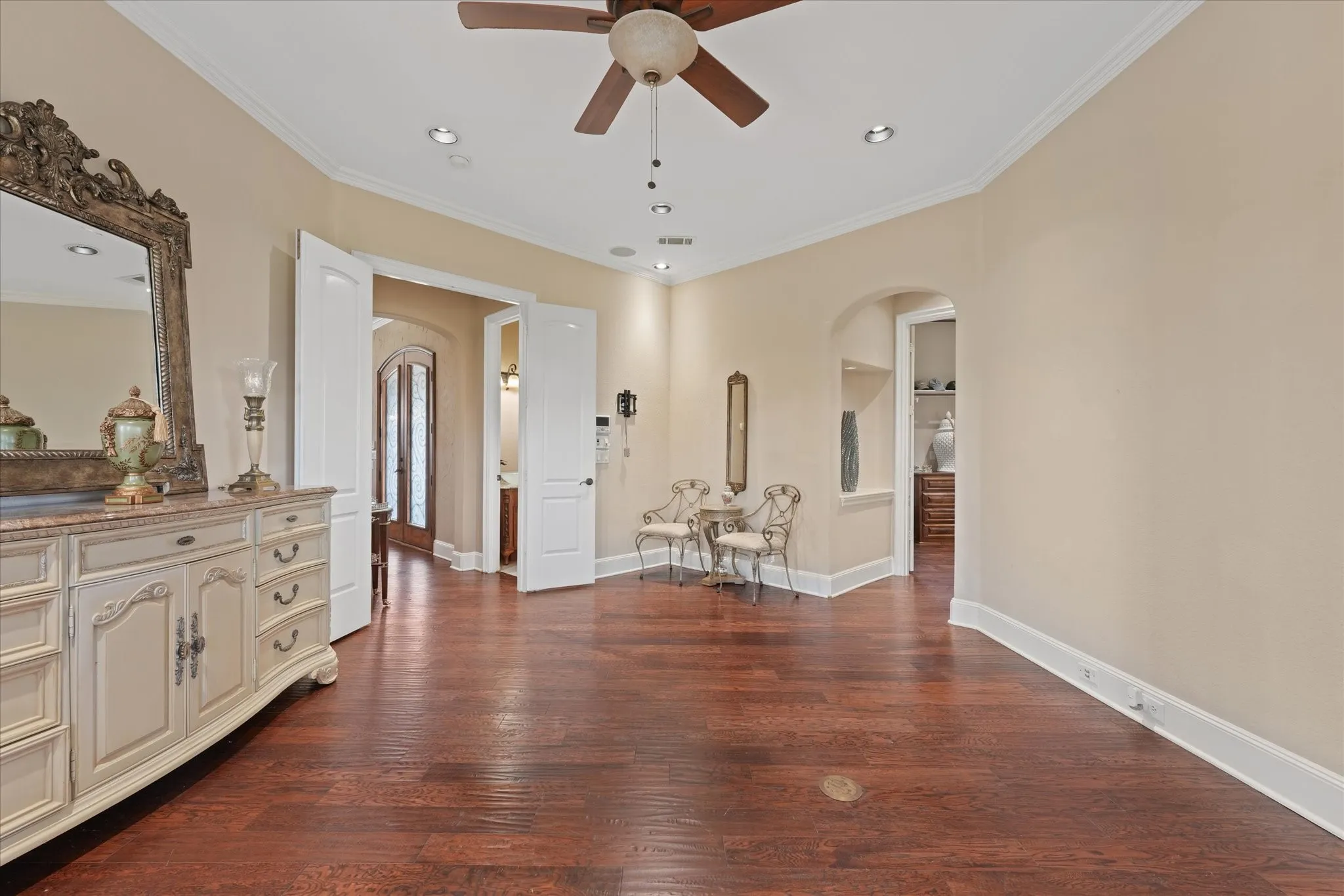 Single Family Residence For Sale in Collin County , 9770 County Road 483, Lavon, Texas 75166, 5 Bedroom, 6 Bathroom, 1 Garage spaces, 5,065 Sqft, built in 2007, mls#21301672, Real Estate Agent in Lavon, Homes For Sale in Collin county, Homes For Sale in Lavon, Realtor in Lavon Texas, Real Estate Brokerage Independent Realty Texas, Luminita Cordes Realtor