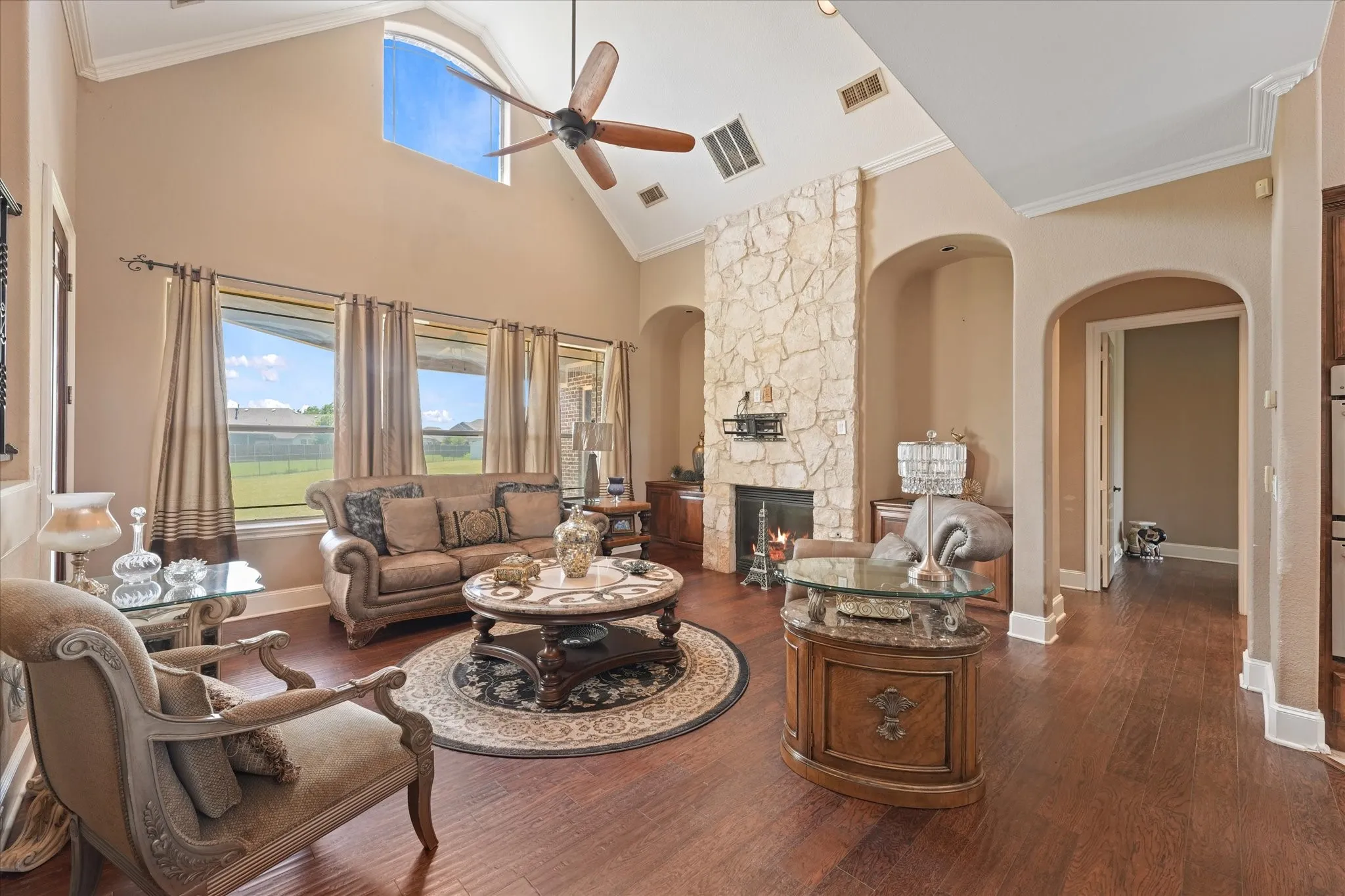 Single Family Residence For Sale in Collin County , 9770 County Road 483, Lavon, Texas 75166, 5 Bedroom, 6 Bathroom, 1 Garage spaces, 5,065 Sqft, built in 2007, mls#21301672, Real Estate Agent in Lavon, Homes For Sale in Collin county, Homes For Sale in Lavon, Realtor in Lavon Texas, Real Estate Brokerage Independent Realty Texas, Luminita Cordes Realtor