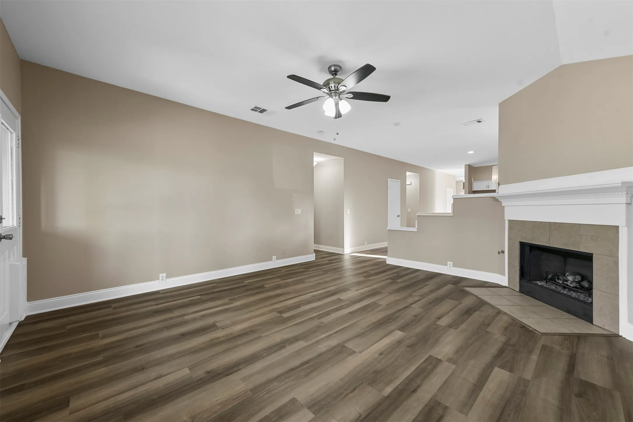 Single Family Residence For Rent in Denton County , 3805 San Lorenzo Drive, Denton, Texas 76210, 3 Bedroom, 2 Bathroom, 3 Garage spaces, 1,999 Sqft, built in 2003, mls#21321183, Real Estate Agent in Denton, Homes For Rent in Denton county, Homes For Rent in Denton, Realtor in Denton Texas, Real Estate Brokerage Independent Realty Texas, Luminita Cordes Realtor