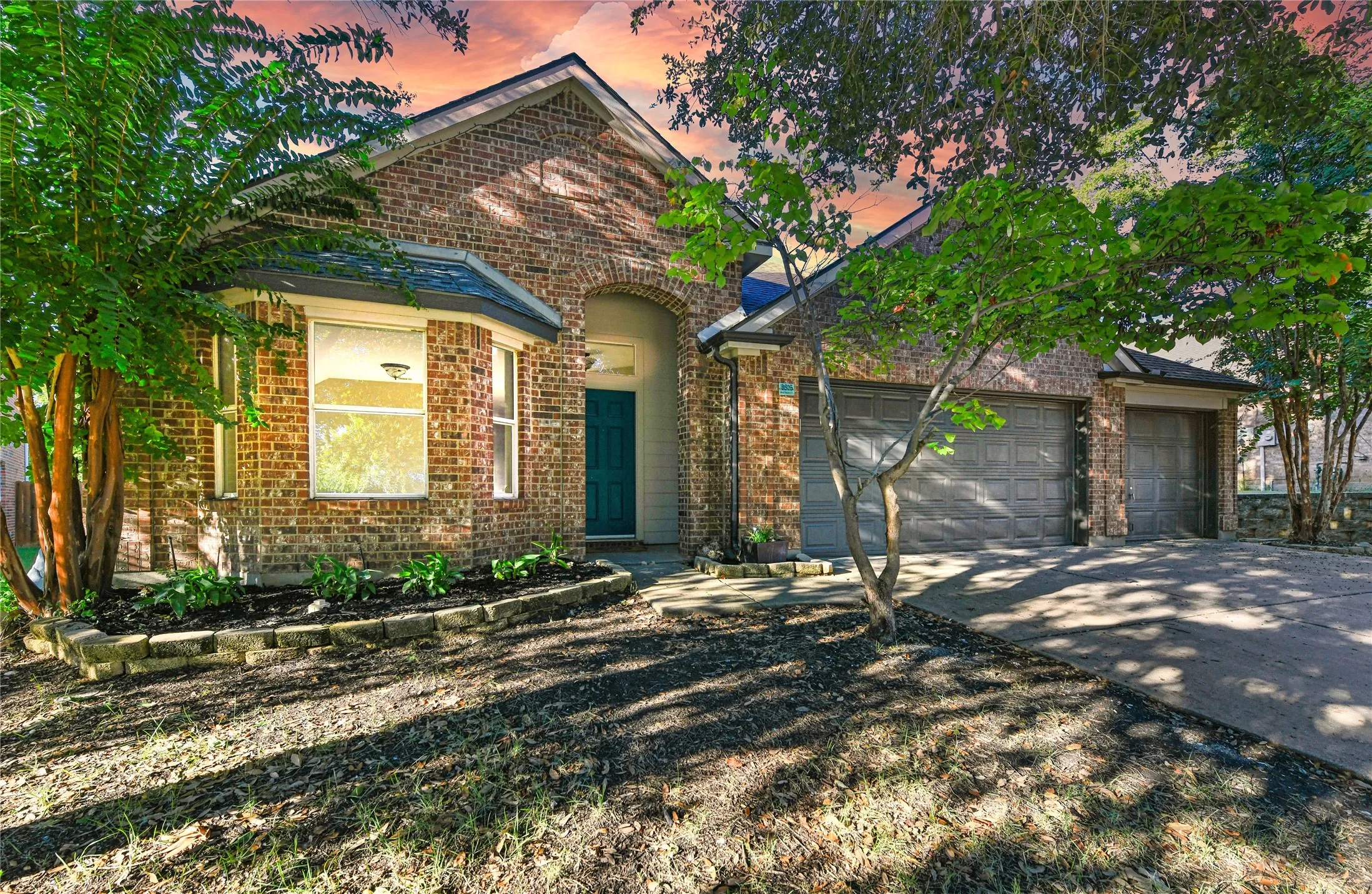 Single Family Residence For Rent in Denton County , 3805 San Lorenzo Drive, Denton, Texas 76210, 3 Bedroom, 2 Bathroom, 3 Garage spaces, 1,999 Sqft, built in 2003, mls#21321183, Real Estate Agent in Denton, Homes For Rent in Denton county, Homes For Rent in Denton, Realtor in Denton Texas, Real Estate Brokerage Independent Realty Texas, Luminita Cordes Realtor