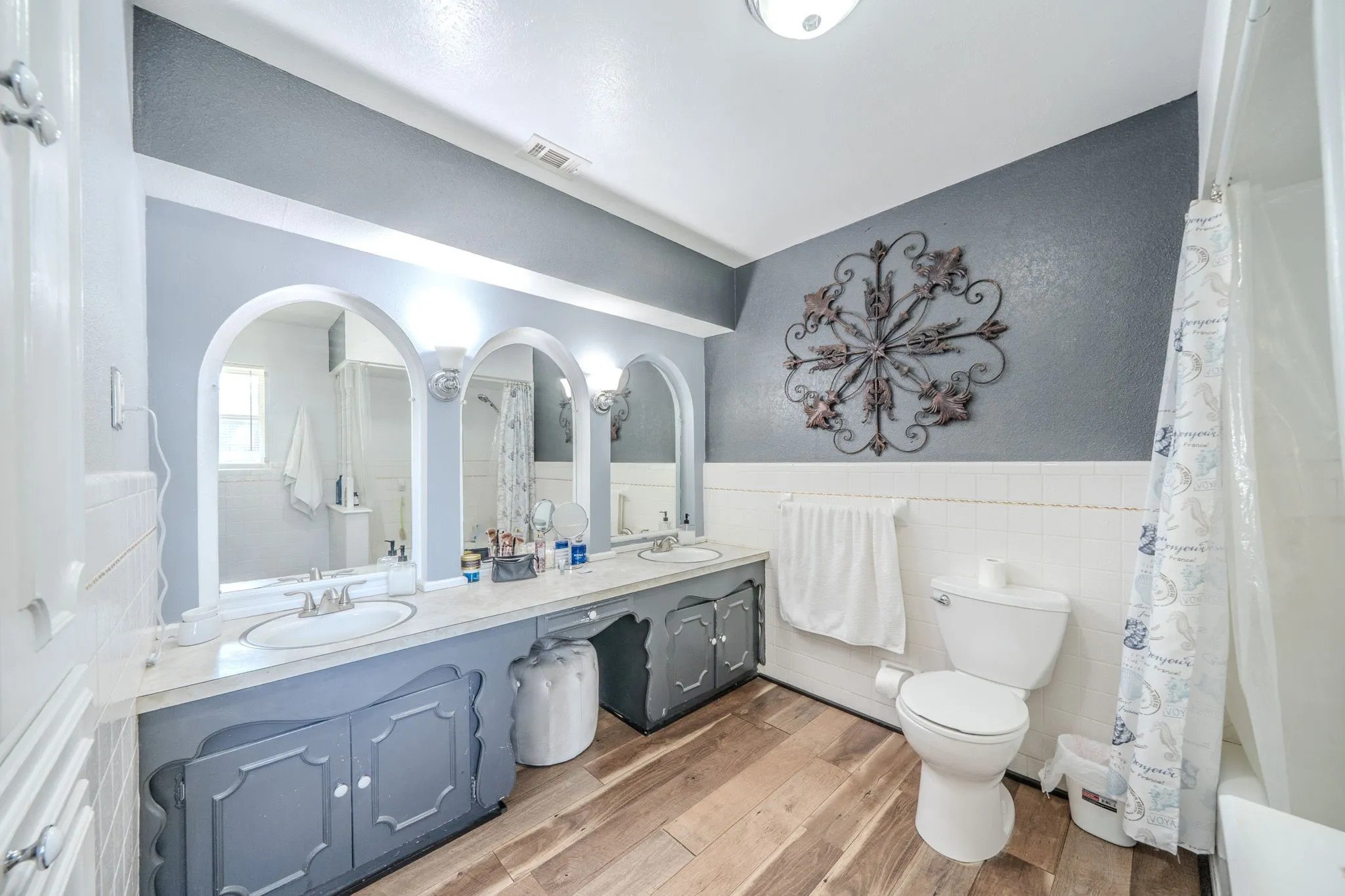 Single Family Residence For Sale in Dallas County , 2233 Westfield Street, Grand Prairie, Texas 75050, 3 Bedroom, 2 Bathroom, 2 Garage spaces, 1,829 Sqft, built in 1967, mls#21321195, Real Estate Agent in Grand Prairie, Homes For Sale in Dallas county, Homes For Sale in Grand Prairie, Realtor in Grand Prairie Texas, Real Estate Brokerage Independent Realty Texas, Luminita Cordes Realtor
