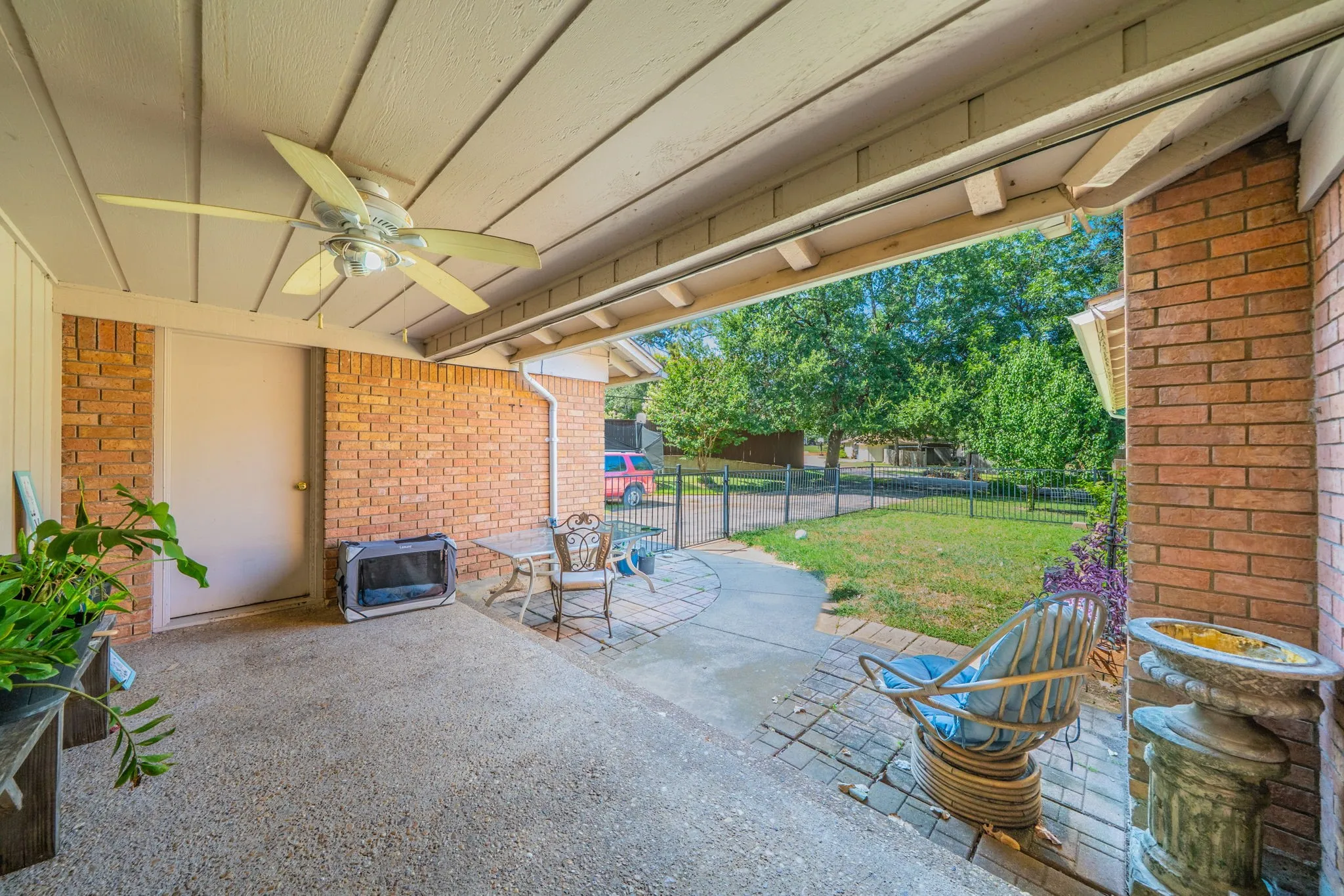 Single Family Residence For Sale in Dallas County , 2233 Westfield Street, Grand Prairie, Texas 75050, 3 Bedroom, 2 Bathroom, 2 Garage spaces, 1,829 Sqft, built in 1967, mls#21321195, Real Estate Agent in Grand Prairie, Homes For Sale in Dallas county, Homes For Sale in Grand Prairie, Realtor in Grand Prairie Texas, Real Estate Brokerage Independent Realty Texas, Luminita Cordes Realtor