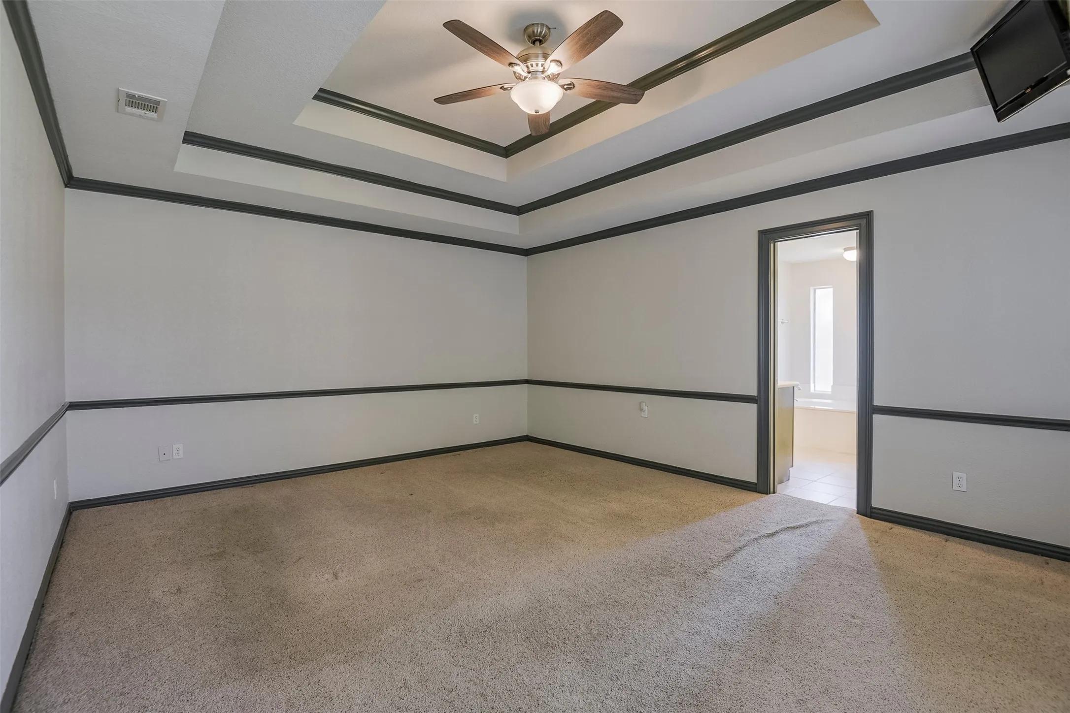 Single Family Residence For Sale in Ellis County , 519 Hiwasee Road, Waxahachie, Texas 75165, 4 Bedroom, 3 Bathroom, 3 Garage spaces, 2,689 Sqft, built in 1991, mls#21321008, Real Estate Agent in Waxahachie, Homes For Sale in Ellis county, Homes For Sale in Waxahachie, Realtor in Waxahachie Texas, Real Estate Brokerage Independent Realty Texas, Luminita Cordes Realtor