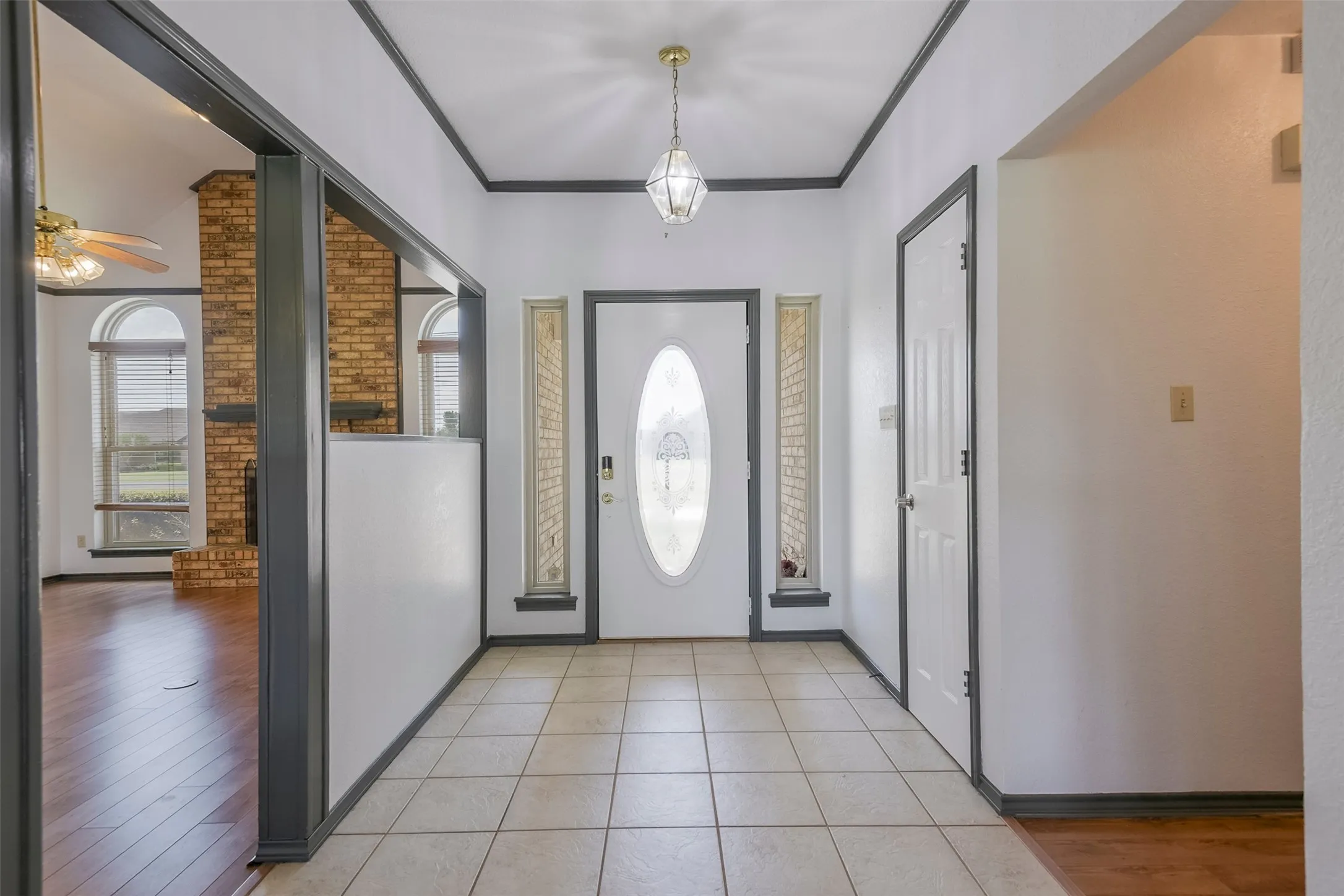 Single Family Residence For Sale in Ellis County , 519 Hiwasee Road, Waxahachie, Texas 75165, 4 Bedroom, 3 Bathroom, 3 Garage spaces, 2,689 Sqft, built in 1991, mls#21321008, Real Estate Agent in Waxahachie, Homes For Sale in Ellis county, Homes For Sale in Waxahachie, Realtor in Waxahachie Texas, Real Estate Brokerage Independent Realty Texas, Luminita Cordes Realtor
