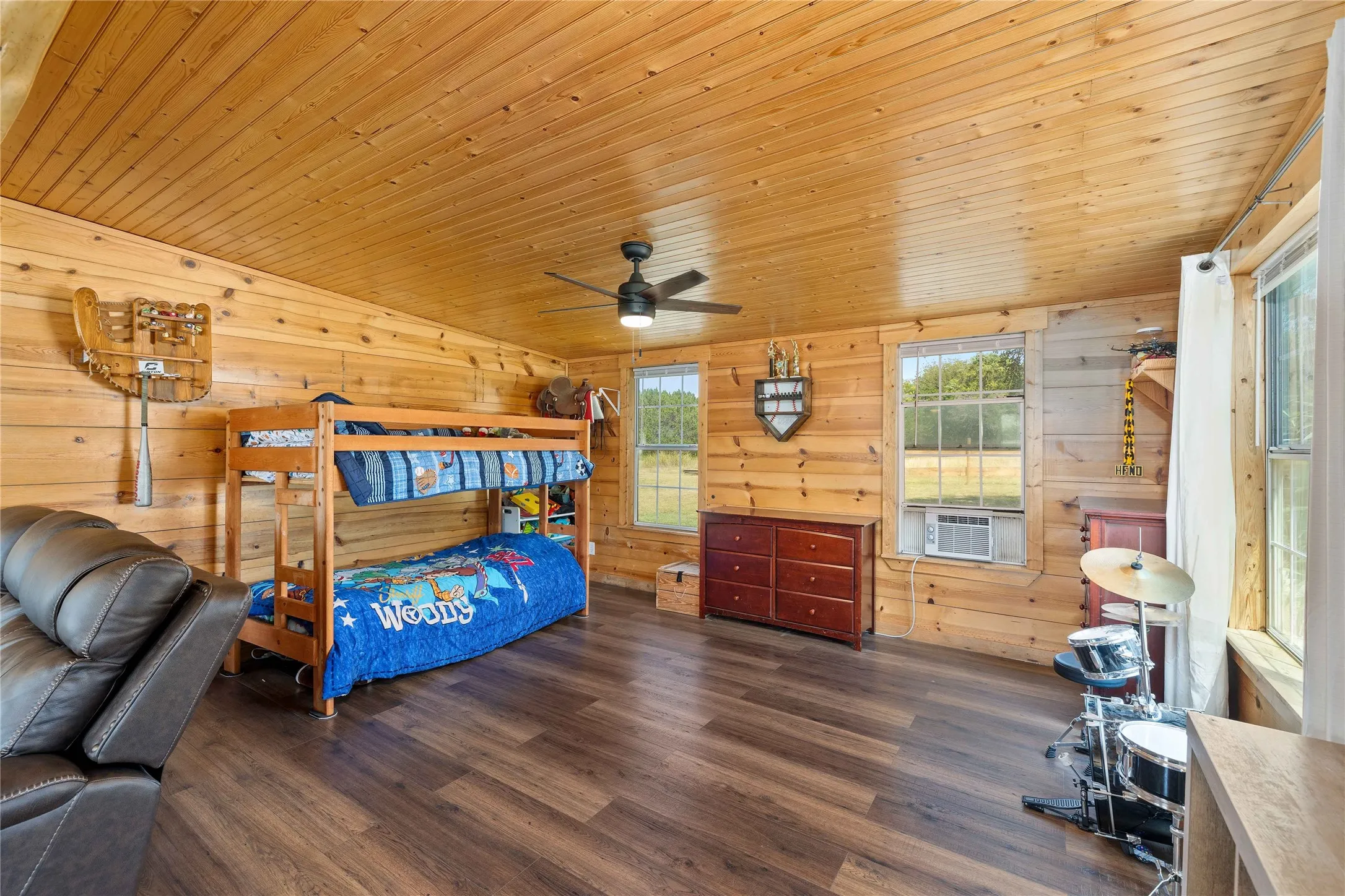 Single Family Residence For Sale in Coryell County , 122 Homestead Drive, Gatesville, Texas 76528, 2 Bedroom, 1 Bathroom, Garage spaces, 1,357 Sqft, built in 2007, mls#21321172, Real Estate Agent in Gatesville, Homes For Sale in Coryell county, Homes For Sale in Gatesville, Realtor in Gatesville Texas, Real Estate Brokerage Independent Realty Texas, Luminita Cordes Realtor