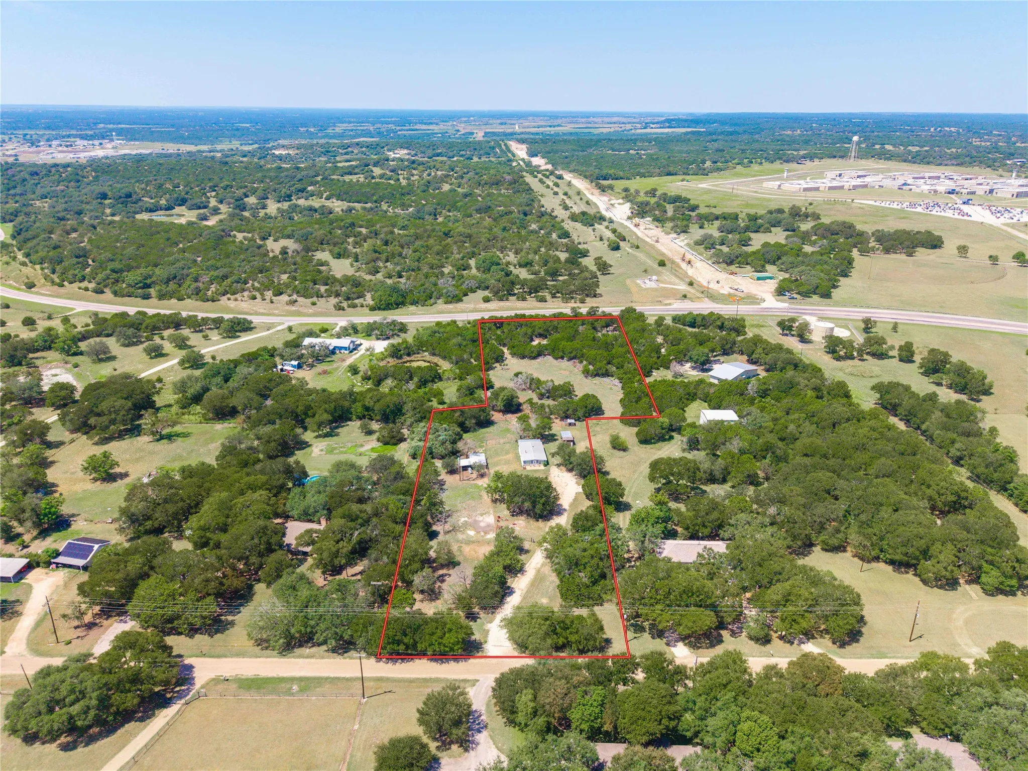Single Family Residence For Sale in Coryell County , 122 Homestead Drive, Gatesville, Texas 76528, 2 Bedroom, 1 Bathroom, Garage spaces, 1,357 Sqft, built in 2007, mls#21321172, Real Estate Agent in Gatesville, Homes For Sale in Coryell county, Homes For Sale in Gatesville, Realtor in Gatesville Texas, Real Estate Brokerage Independent Realty Texas, Luminita Cordes Realtor