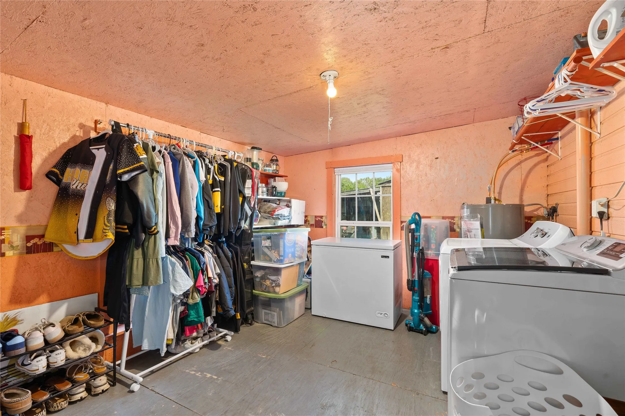 Single Family Residence For Sale in Coryell County , 122 Homestead Drive, Gatesville, Texas 76528, 2 Bedroom, 1 Bathroom, Garage spaces, 1,357 Sqft, built in 2007, mls#21321172, Real Estate Agent in Gatesville, Homes For Sale in Coryell county, Homes For Sale in Gatesville, Realtor in Gatesville Texas, Real Estate Brokerage Independent Realty Texas, Luminita Cordes Realtor