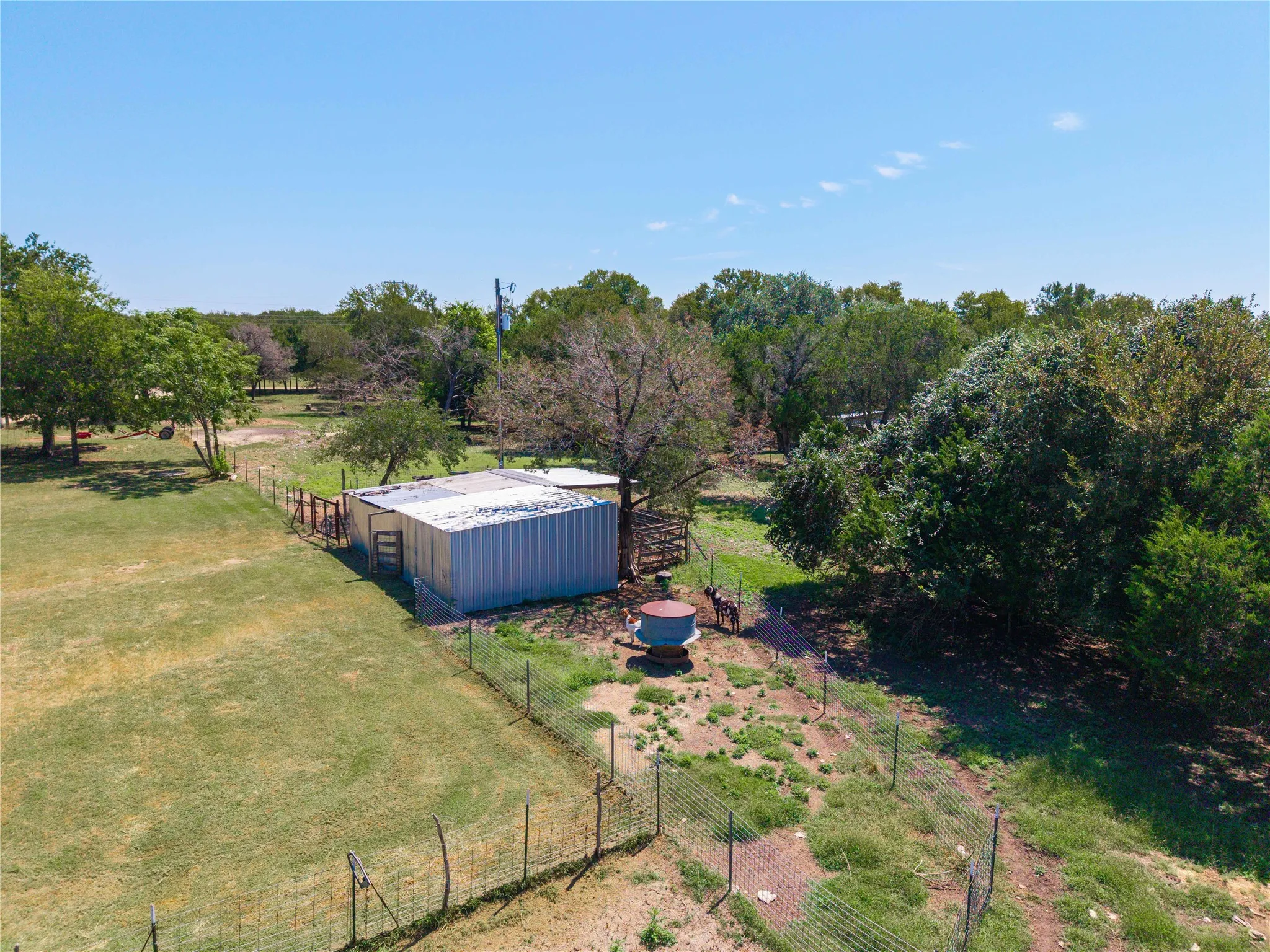 Single Family Residence For Sale in Coryell County , 122 Homestead Drive, Gatesville, Texas 76528, 2 Bedroom, 1 Bathroom, Garage spaces, 1,357 Sqft, built in 2007, mls#21321172, Real Estate Agent in Gatesville, Homes For Sale in Coryell county, Homes For Sale in Gatesville, Realtor in Gatesville Texas, Real Estate Brokerage Independent Realty Texas, Luminita Cordes Realtor