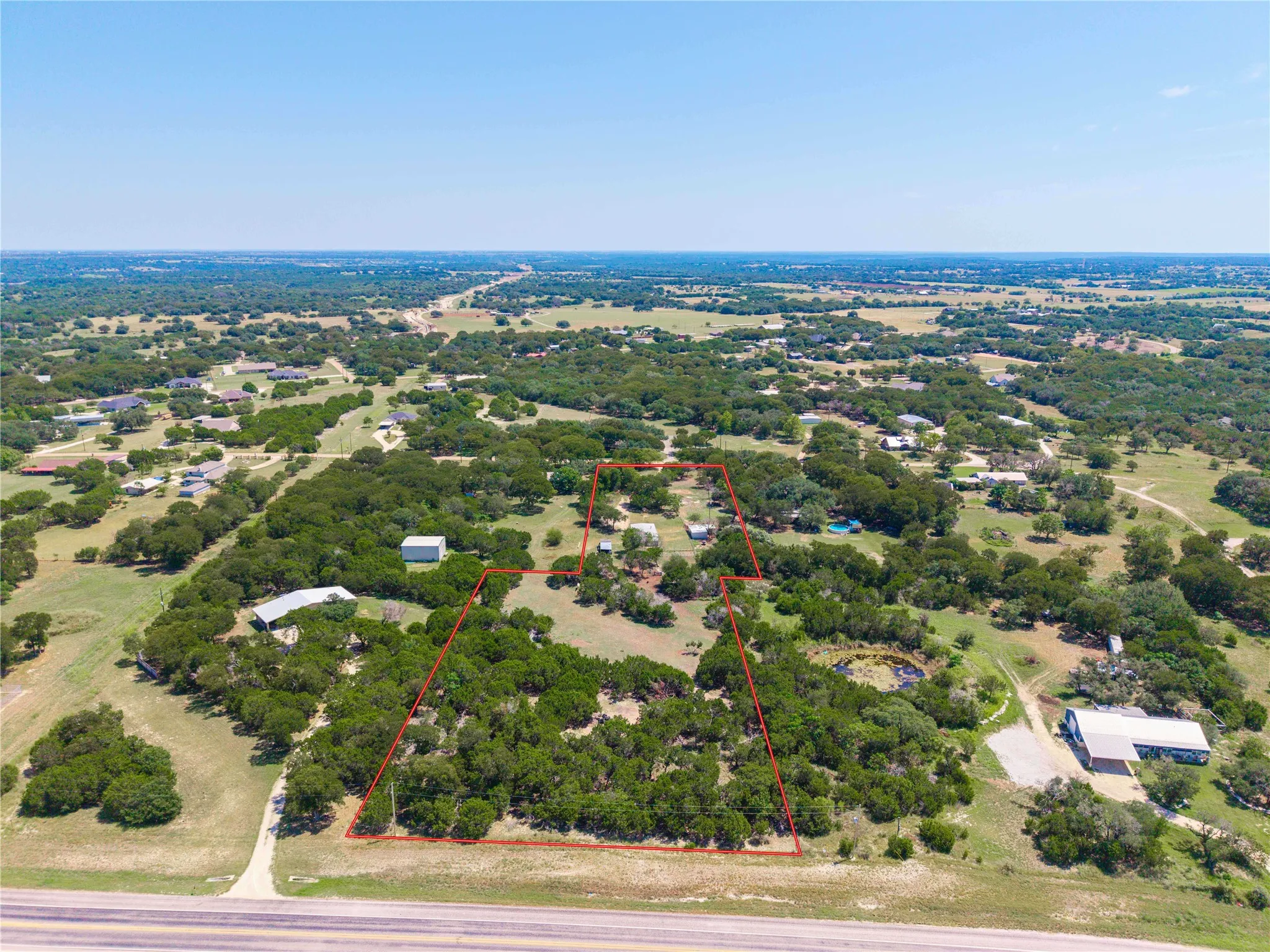 Single Family Residence For Sale in Coryell County , 122 Homestead Drive, Gatesville, Texas 76528, 2 Bedroom, 1 Bathroom, Garage spaces, 1,357 Sqft, built in 2007, mls#21321172, Real Estate Agent in Gatesville, Homes For Sale in Coryell county, Homes For Sale in Gatesville, Realtor in Gatesville Texas, Real Estate Brokerage Independent Realty Texas, Luminita Cordes Realtor